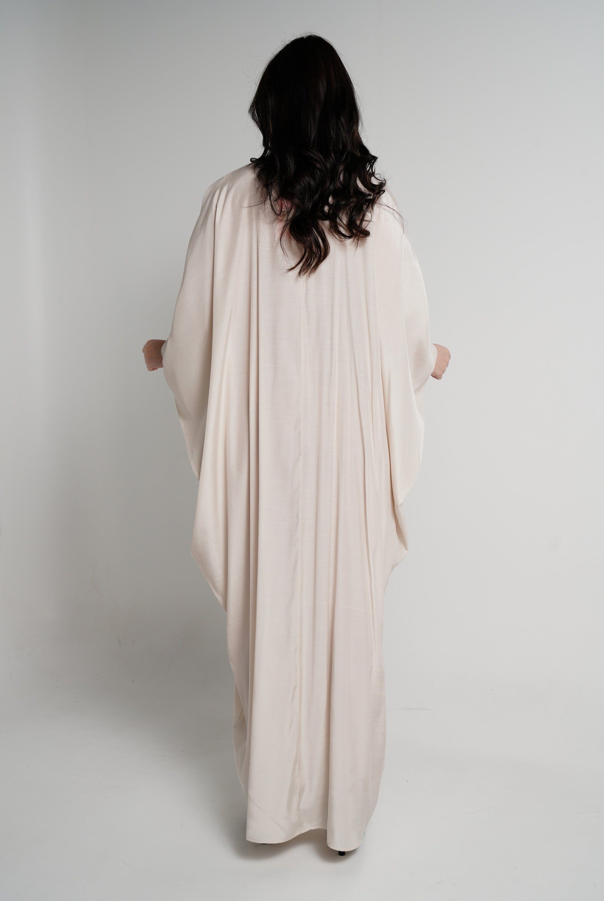 نتشي فستان ماكسي بأكمام فراشة سادة واسعة نسائي رملي