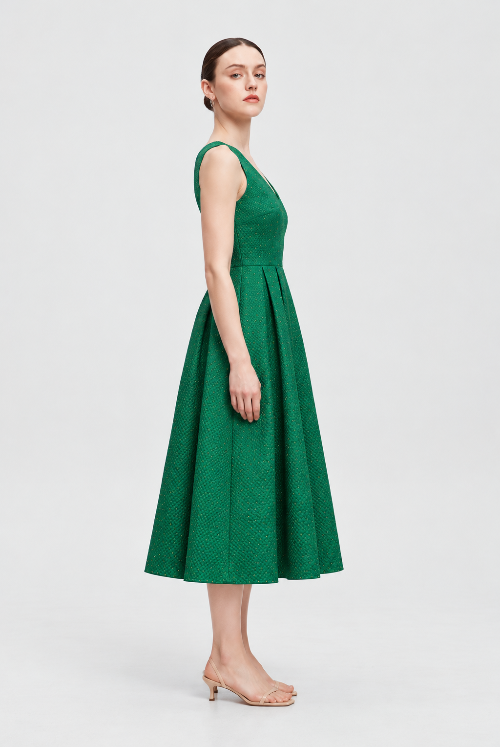 LC1920-20Q203 green side - model alice