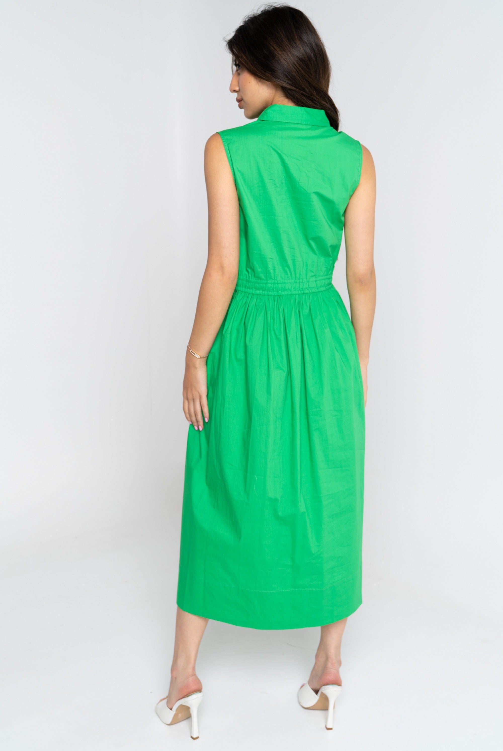 نتشي فستان ميدي بدون أكمام بأزرار على الصدر