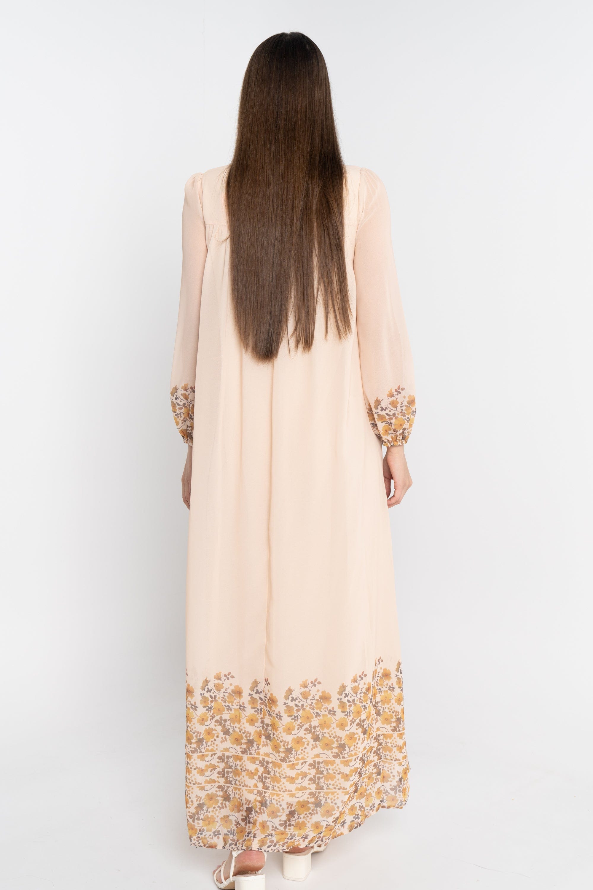 نتشي فستان ماكسي سادة مورد من أسفل كم طويل بف نسائي