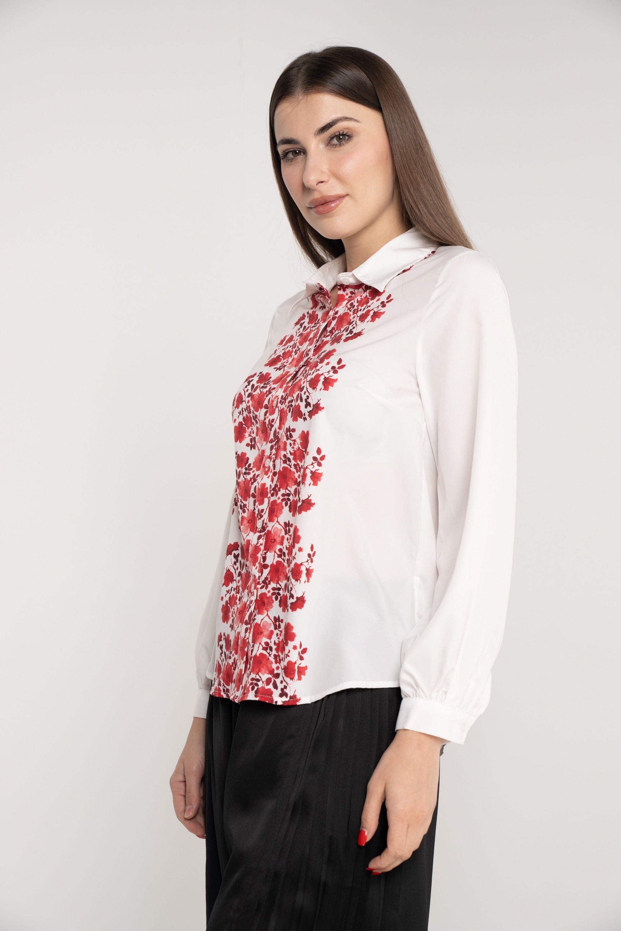 نتشي قميص بأزرار أمامية موردة كم طويل بف بياقة