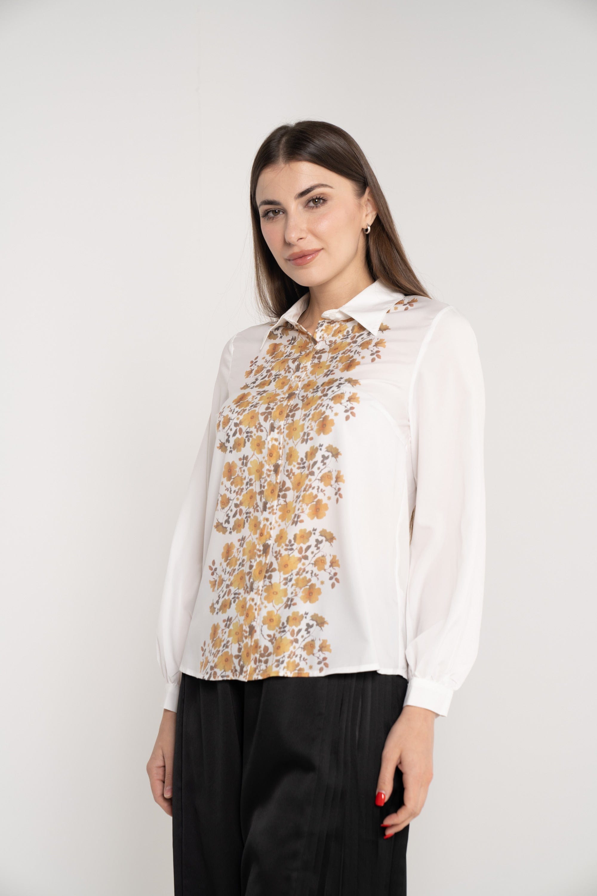 نتشي قميص بأزرار أمامية موردة كم طويل بف بياقة