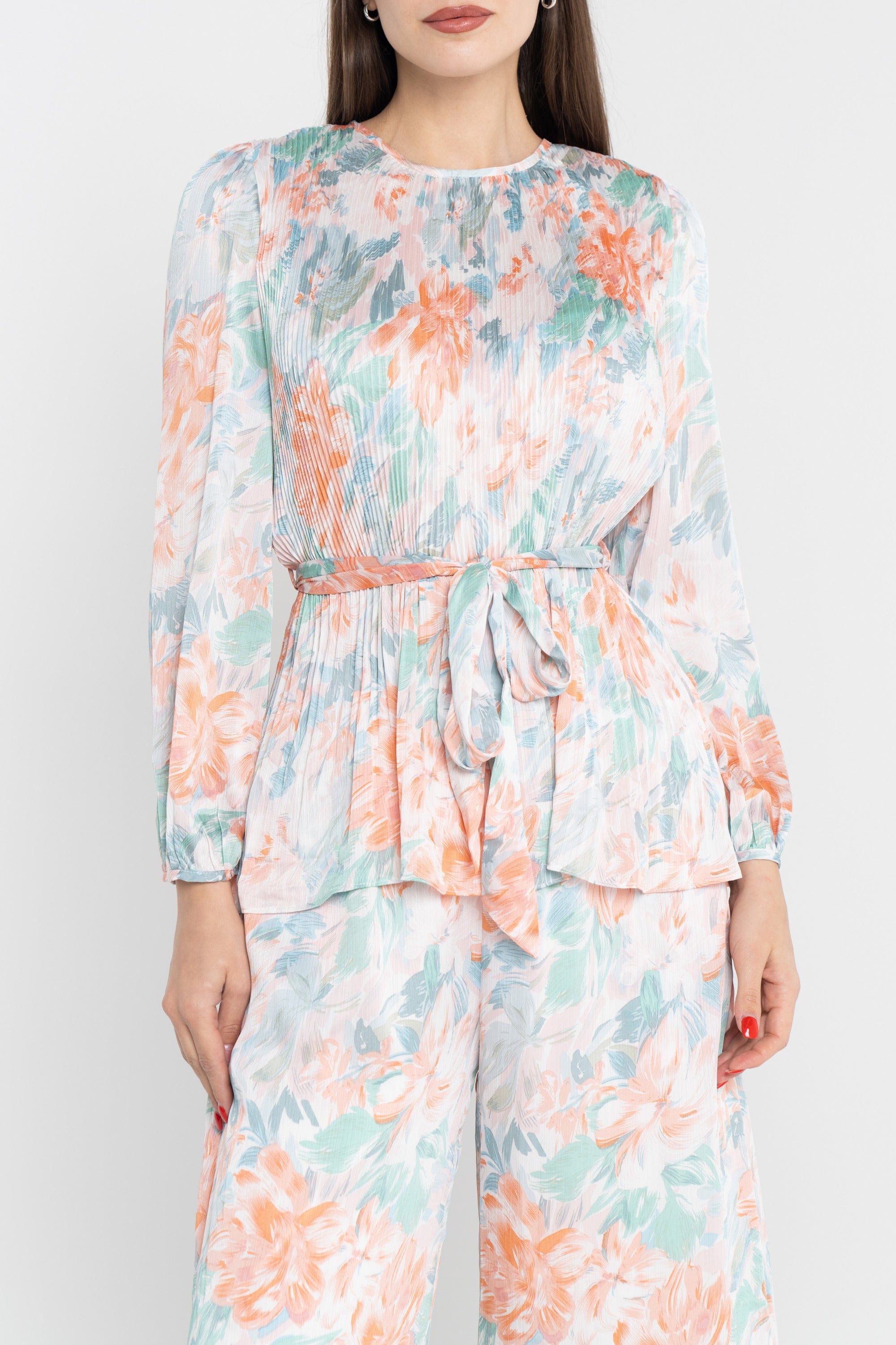 نتشي بلوزة أكمام طويلة مشجة بليسيه