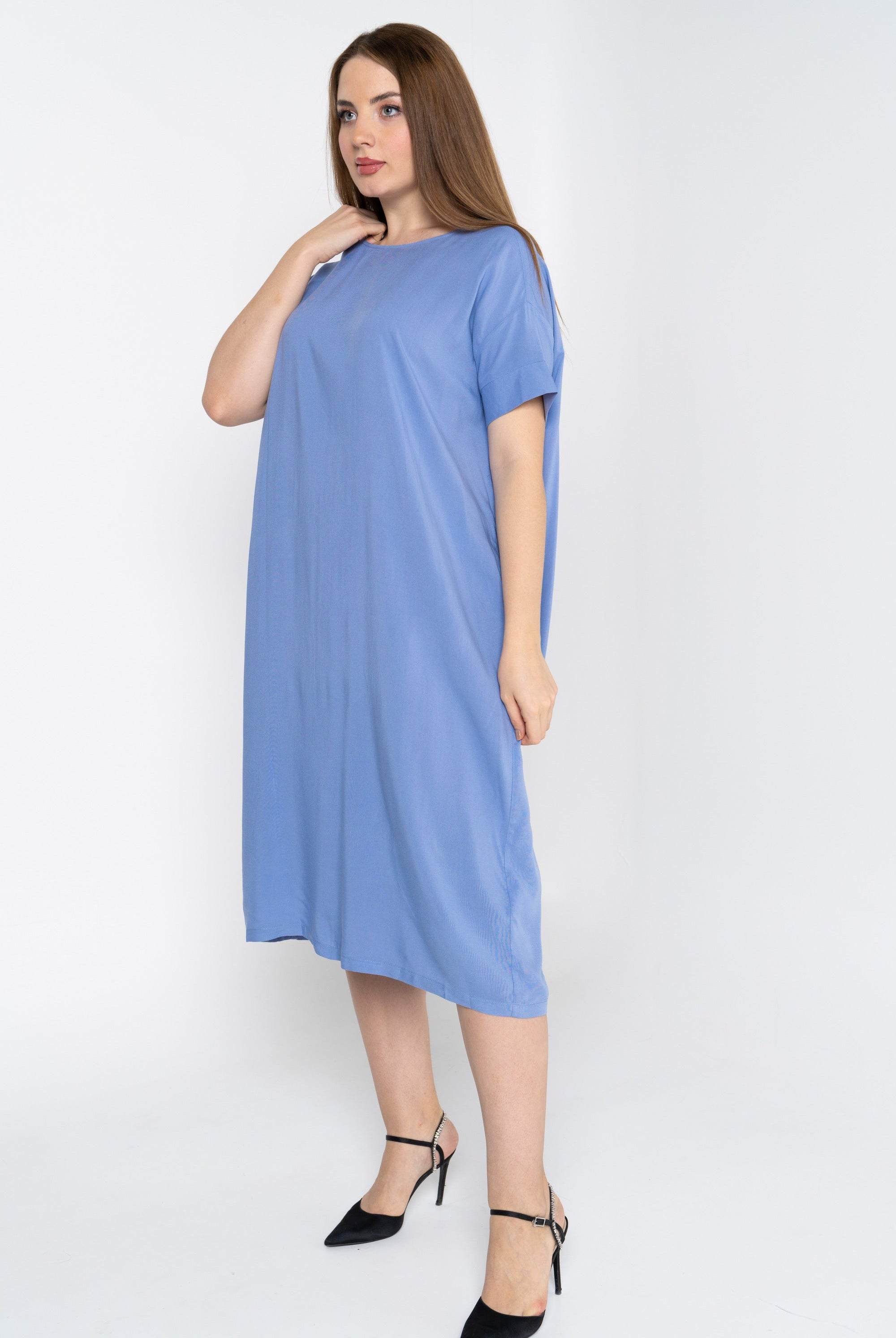 نتشي فستان ميدي سادة واسع كم قصير