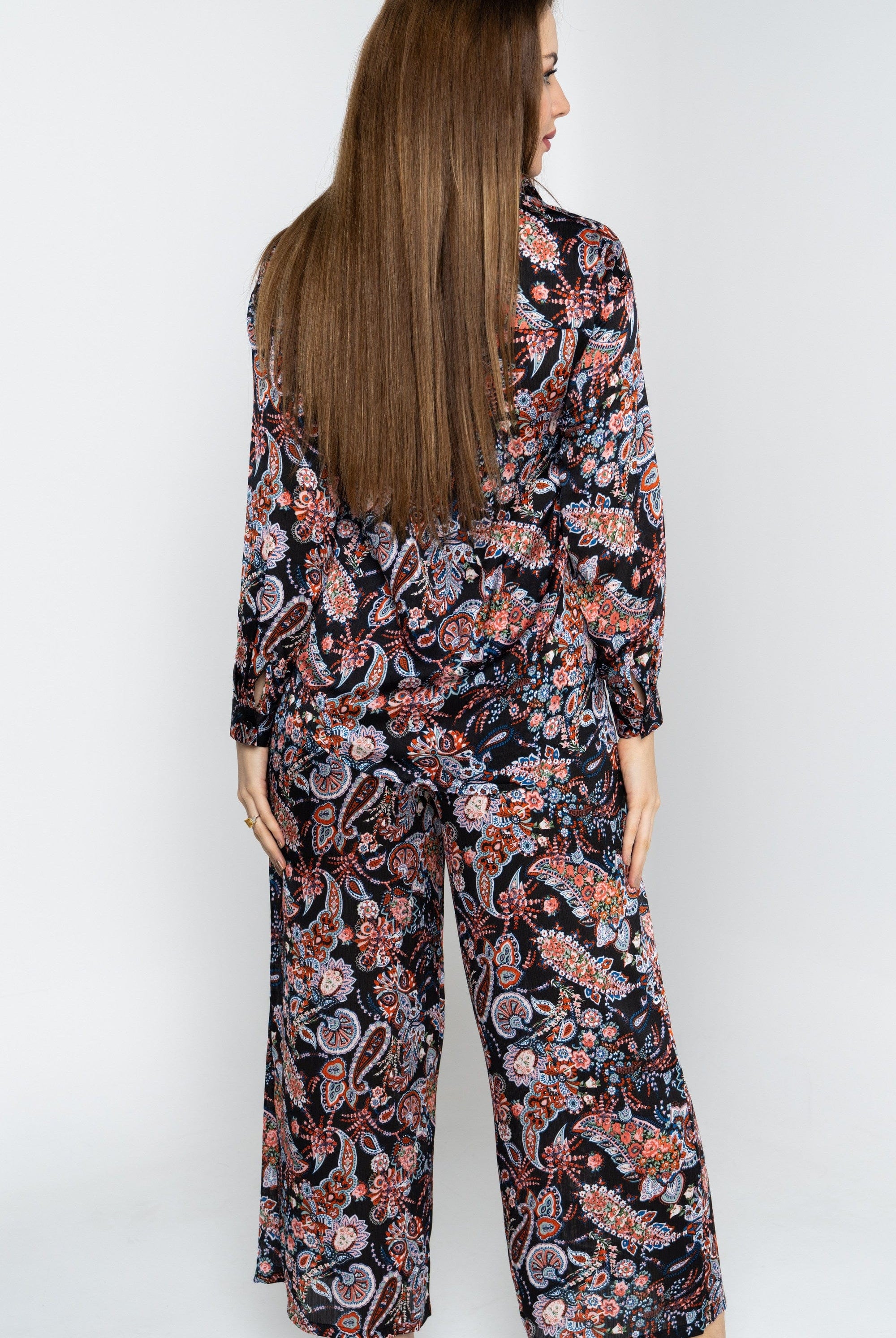 نتشي بنطلون طويل مشجر فضفاض نسائي