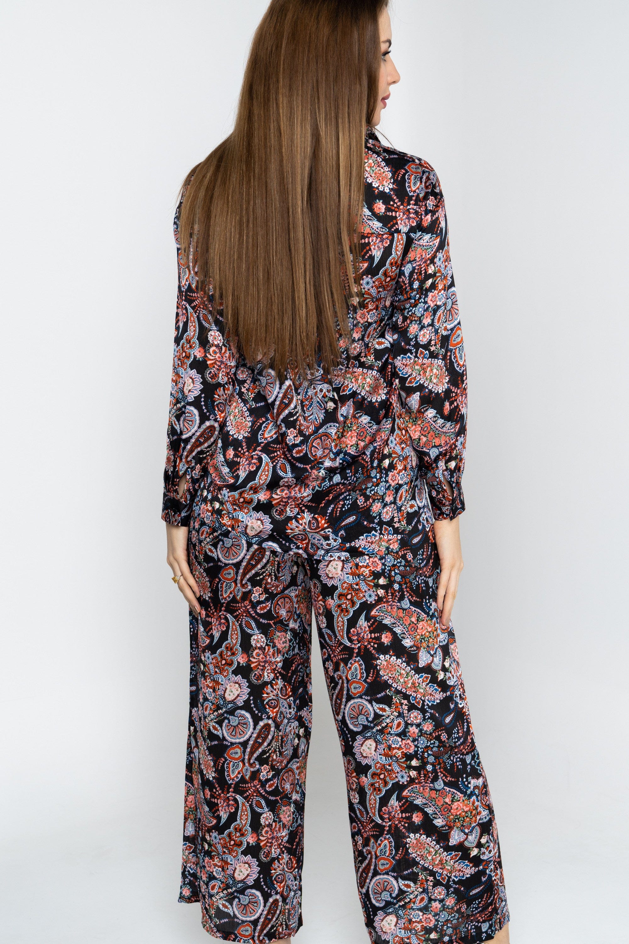 نتشي بنطلون طويل مشجر فضفاض نسائي