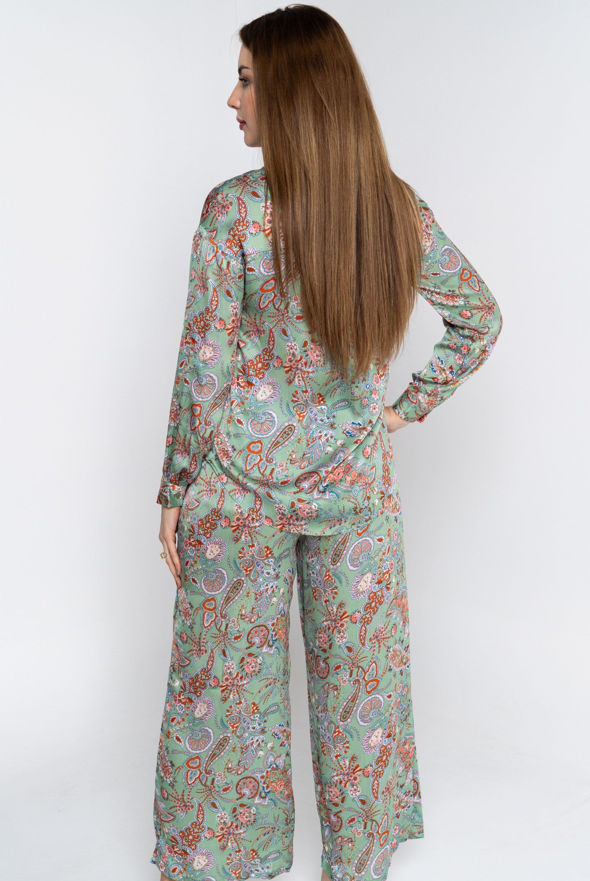 نتشي بنطلون طويل مشجر فضفاض نسائي