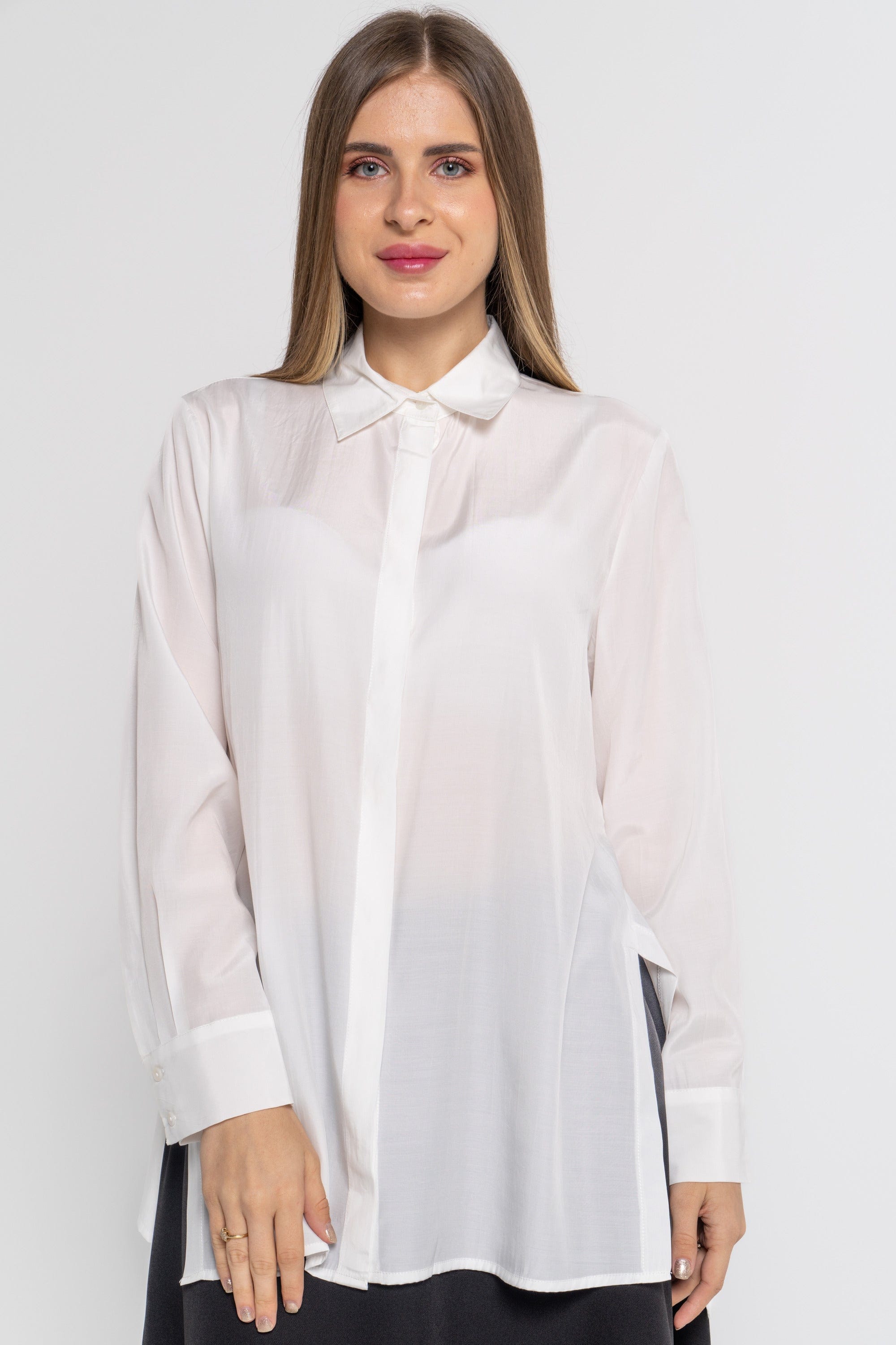 ูุชุดู ูู
ูุต ูุณุงุฆู ูุถูุงุถ ู
ูุชูุญ ู
ู ุงูุฌุงูุจูู ุจุฃูู
ุงู
ุทูููุฉ