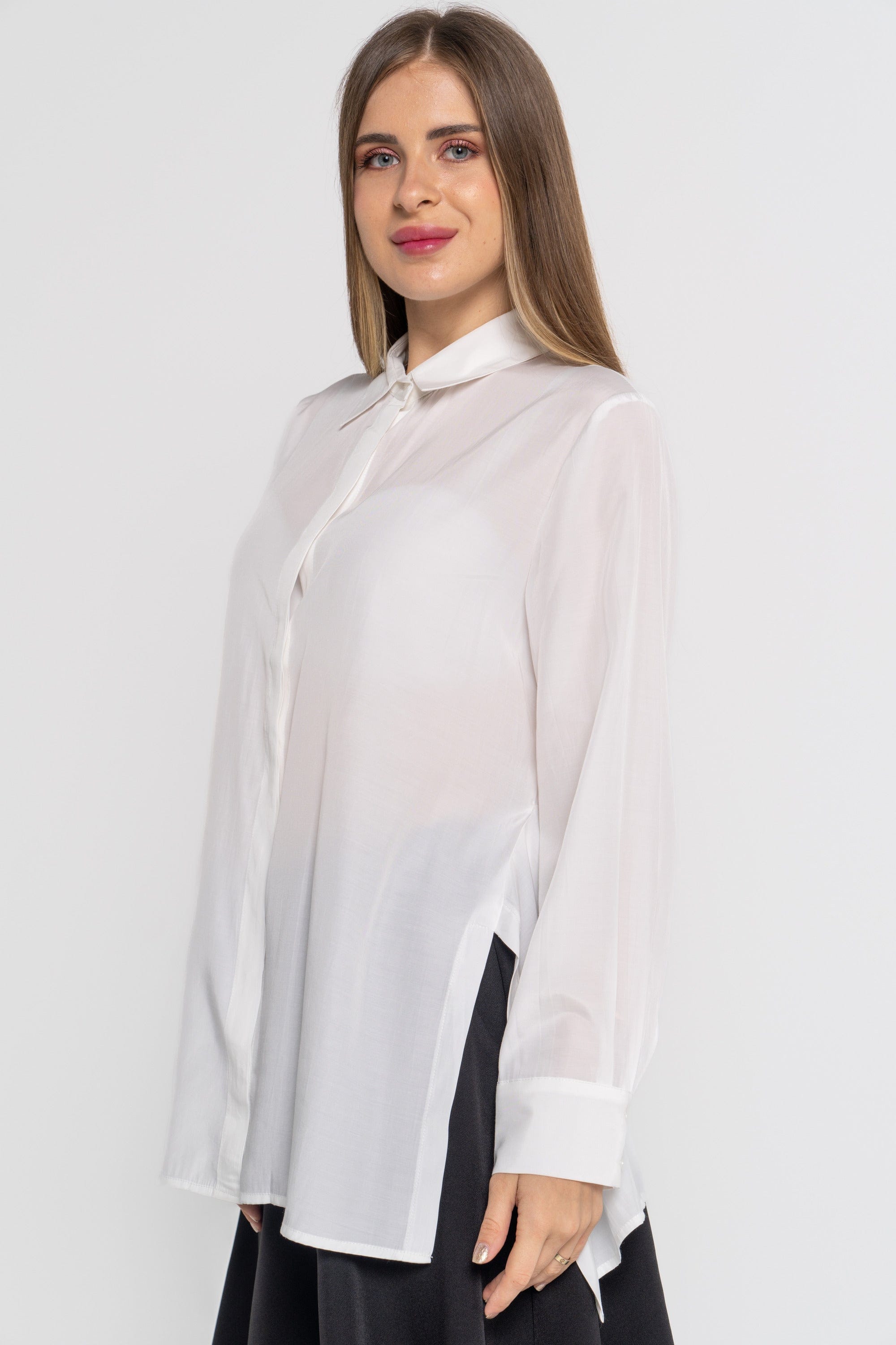 ูุชุดู ูู
ูุต ูุณุงุฆู ูุถูุงุถ ู
ูุชูุญ ู
ู ุงูุฌุงูุจูู ุจุฃูู
ุงู
ุทูููุฉ