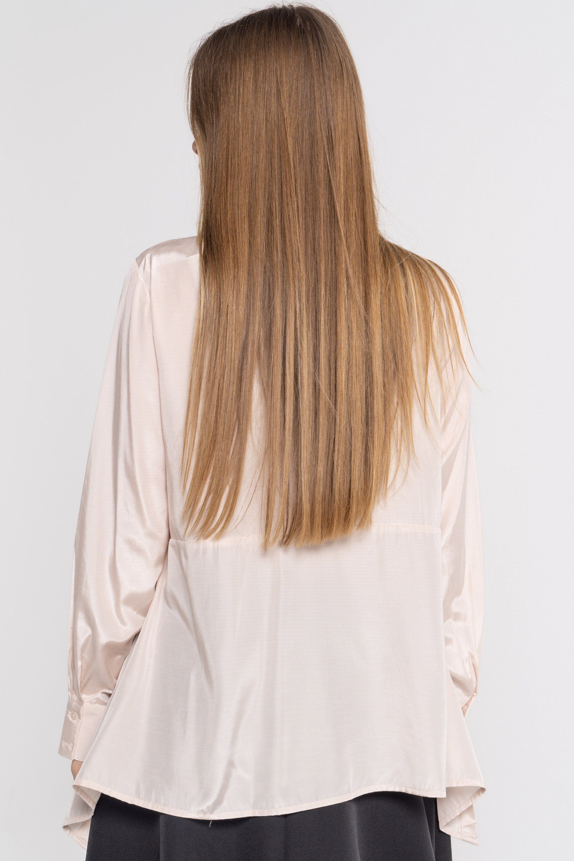 ูุชุดู ูู
ูุต ูุณุงุฆู ูุถูุงุถ ู
ูุชูุญ ู
ู ุงูุฌุงูุจูู ุจุฃูู
ุงู
ุทูููุฉ