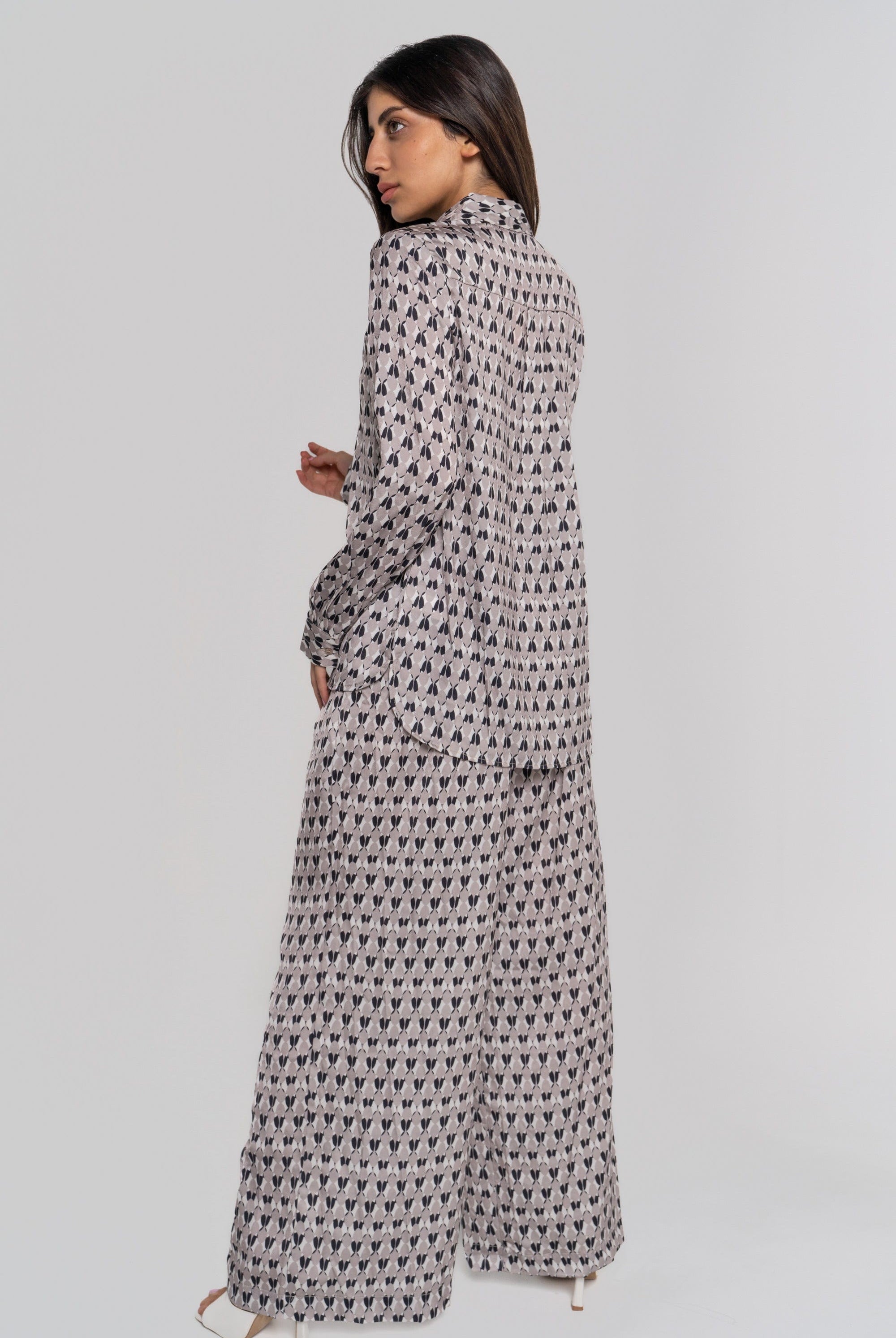 نتشي بنطلون طويل واسع منقط نسائي