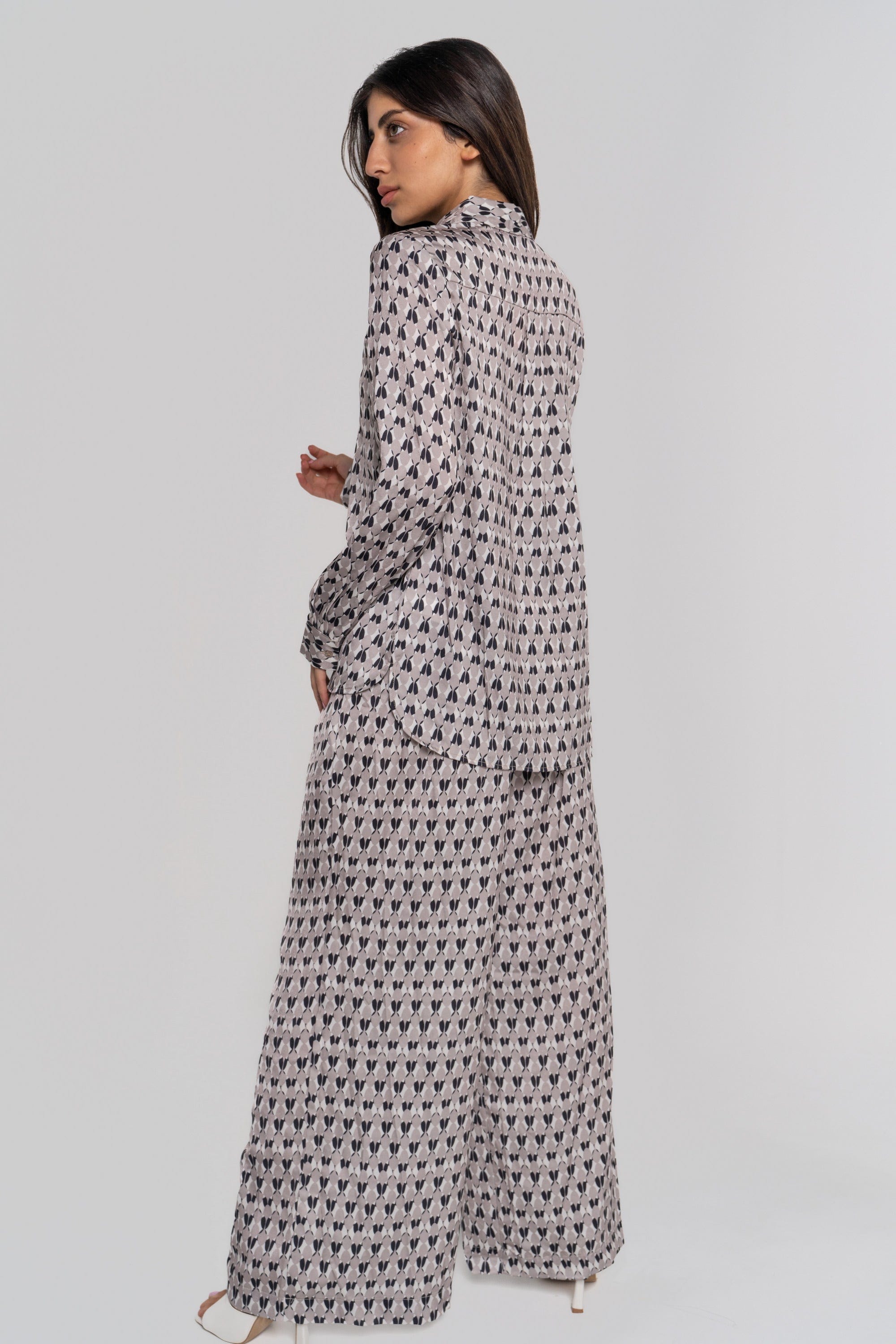 نتشي بنطلون طويل واسع منقط نسائي