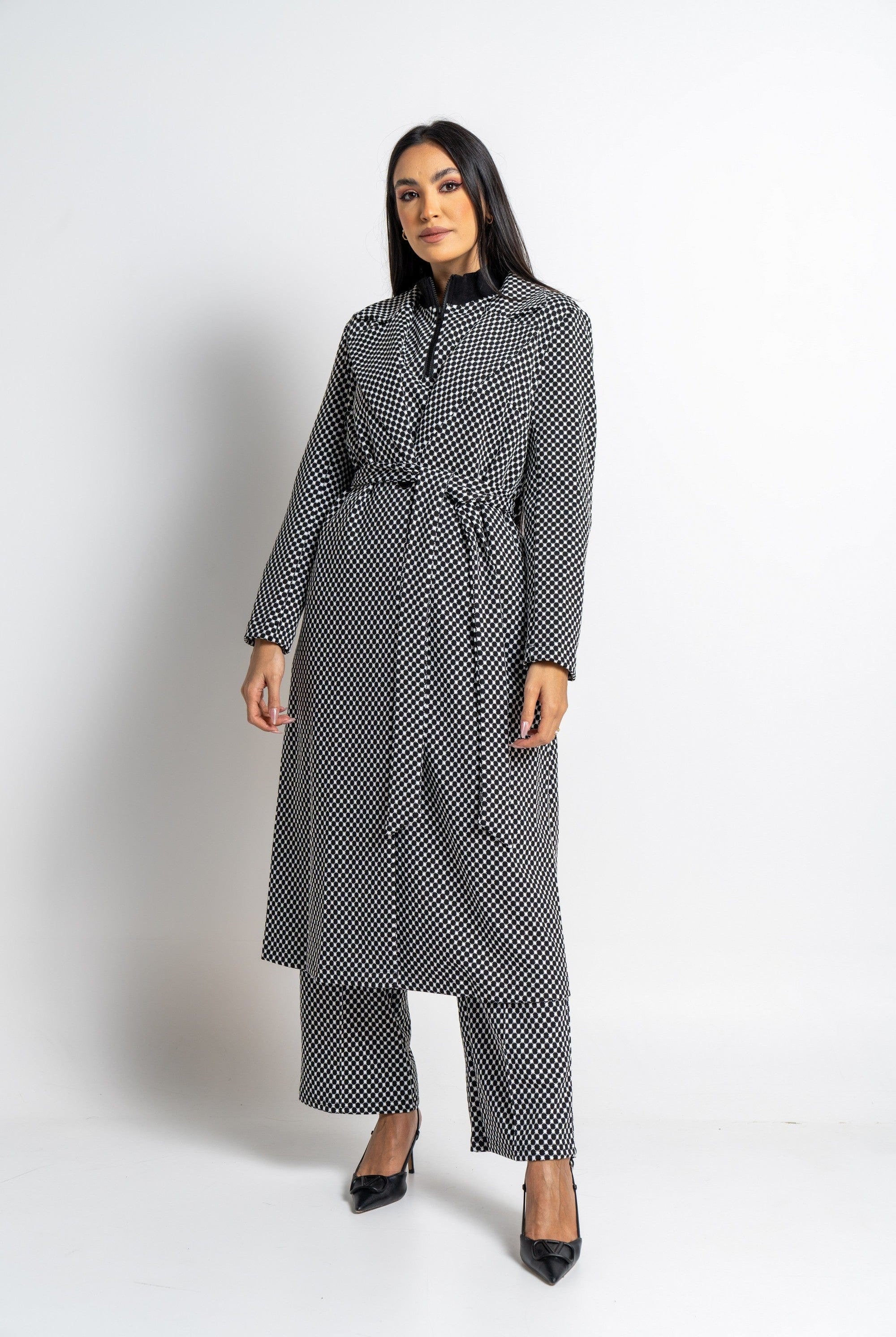 نتشي معطف بأكمام طويلة منسوج برباط خصر