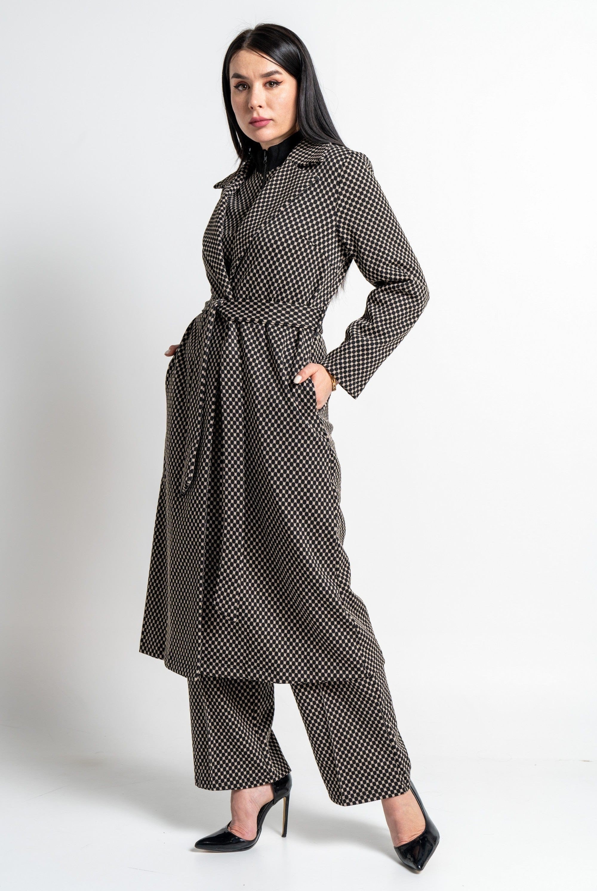 نتشي معطف بأكمام طويلة منسوج برباط خصر