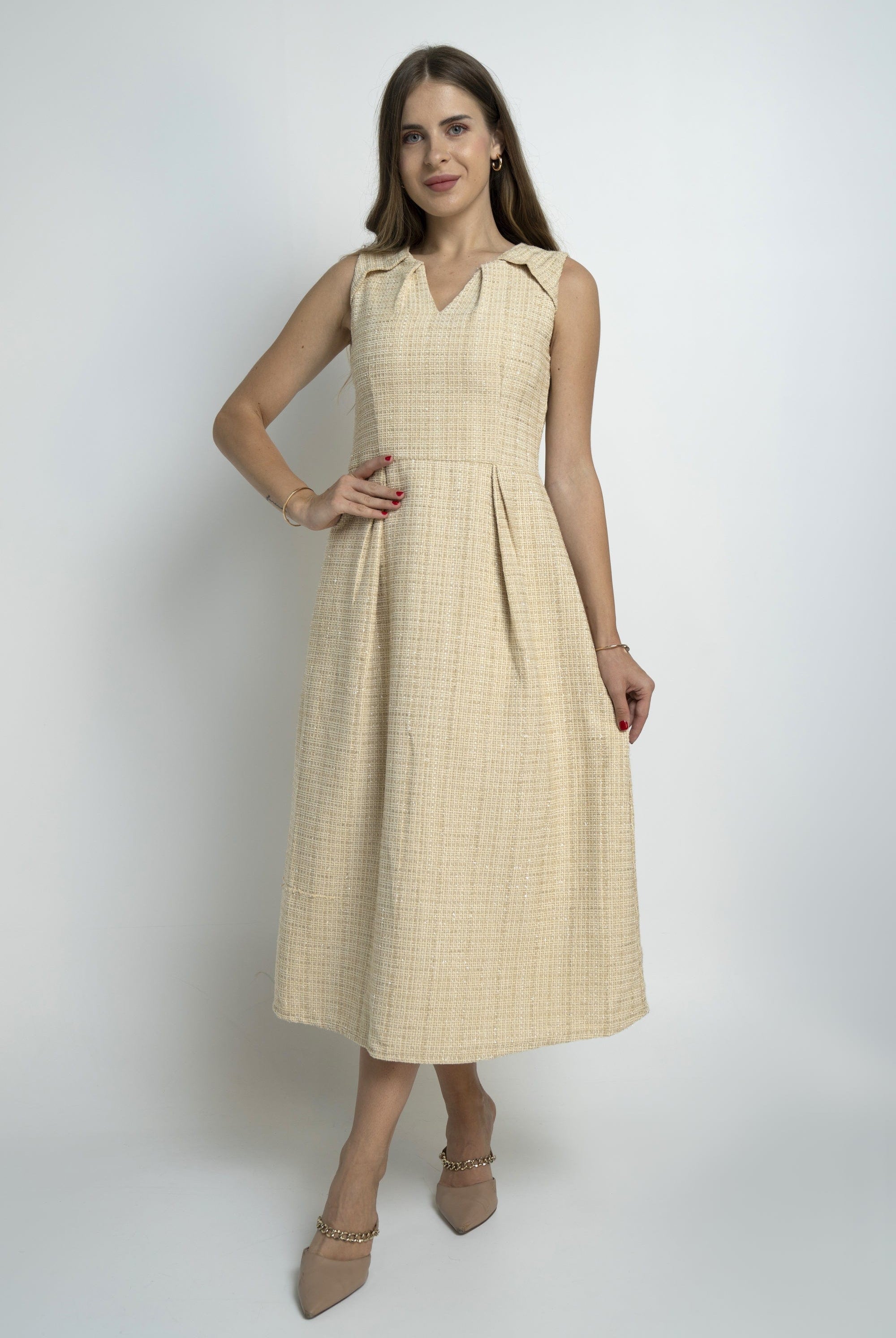 نتشي فستان سادة ميدي بكسرات كت بفتحة سبعة نسائي