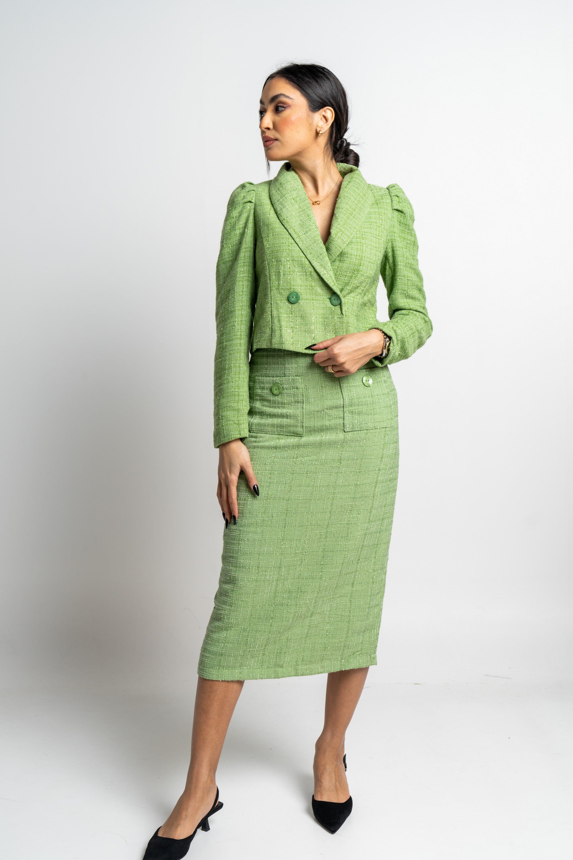 نتشي سترة قصيرة بأكمام طويلة بأزرار أمامية نسائي