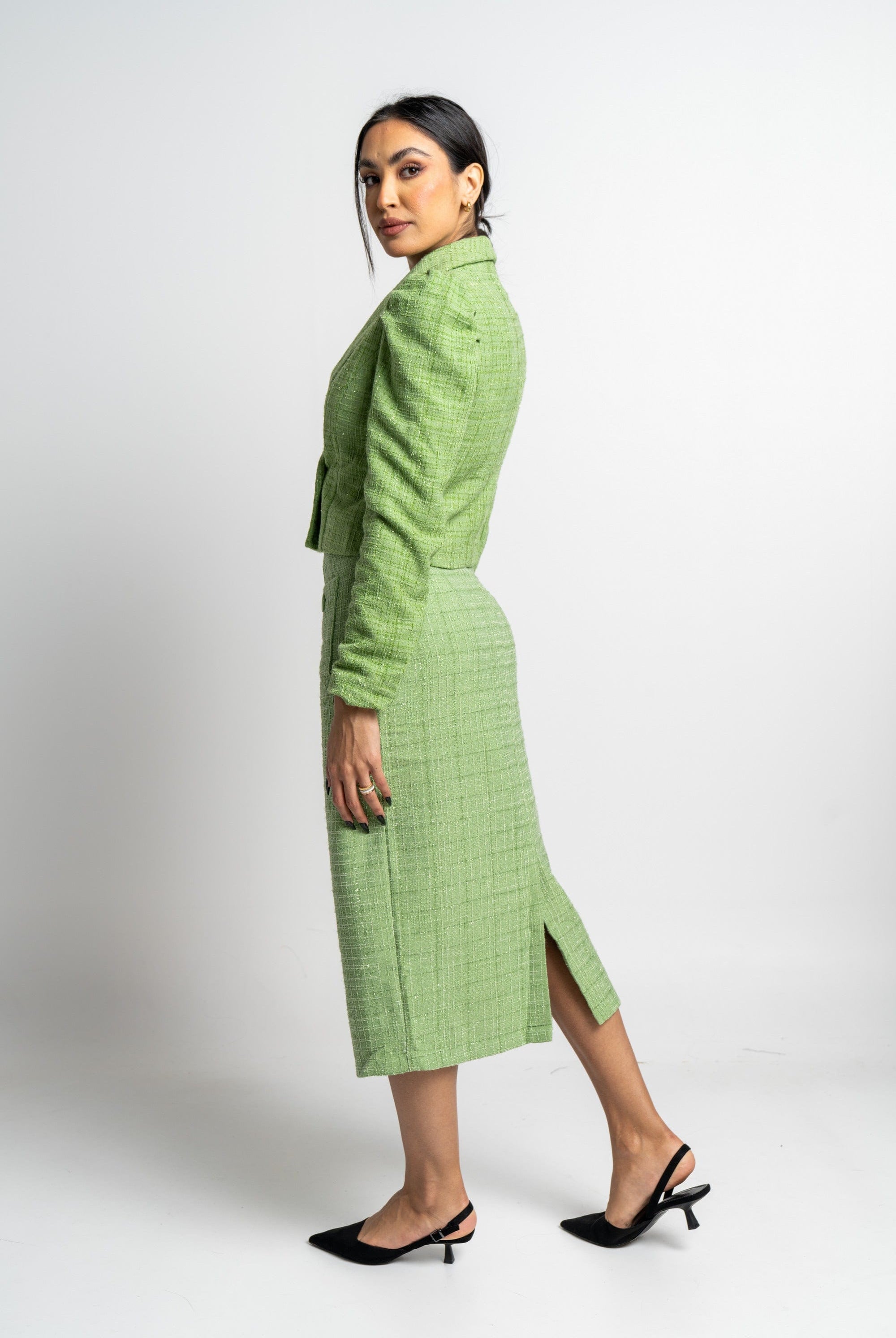 نتشي سترة قصيرة بأكمام طويلة بأزرار أمامية نسائي