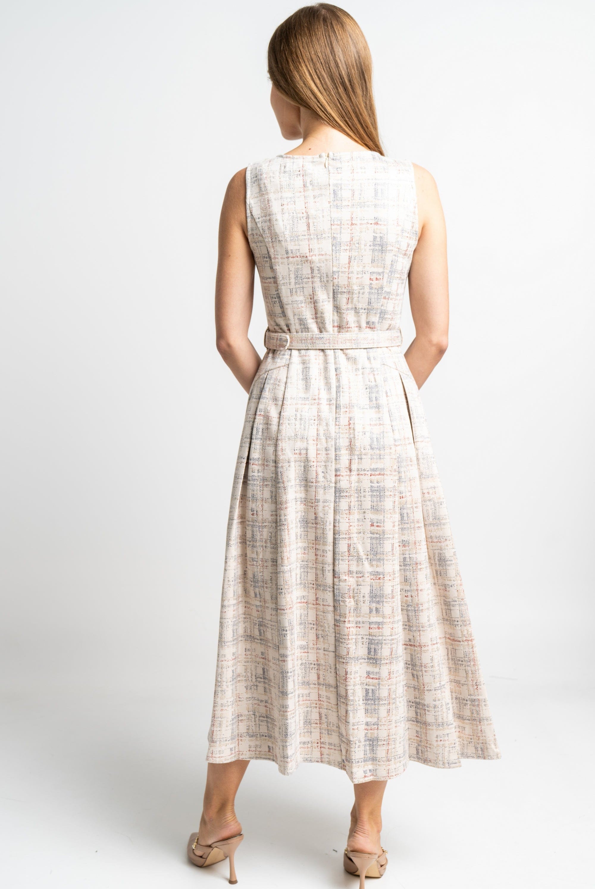 نتشي فستان ميدي كاروهات حمالات مخصر نسائي