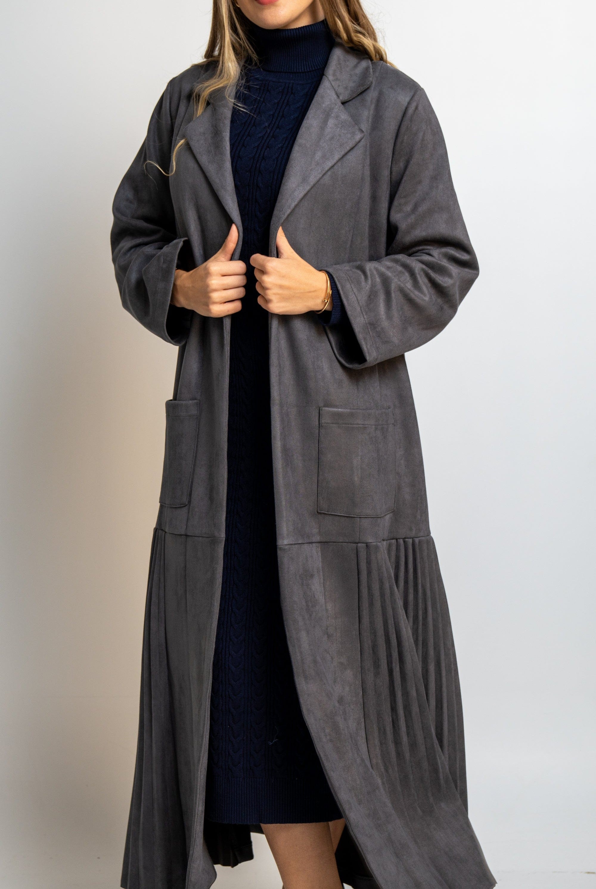 نتشي جاكيت طويل بجيوب وكشكشة نسائي