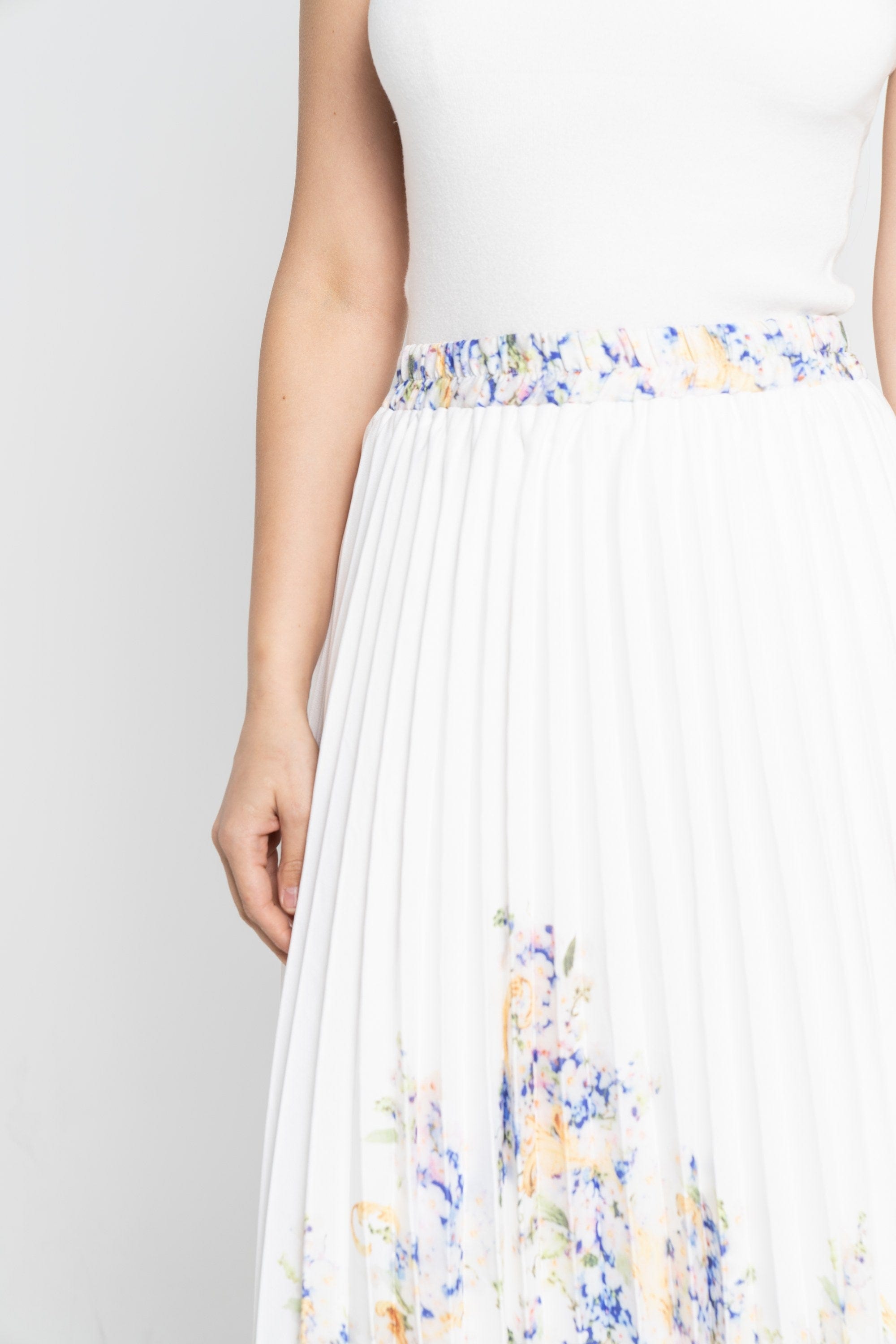 نتشي تنورة ميدي نسائية ببليسية بخصر مطاطي أزرق