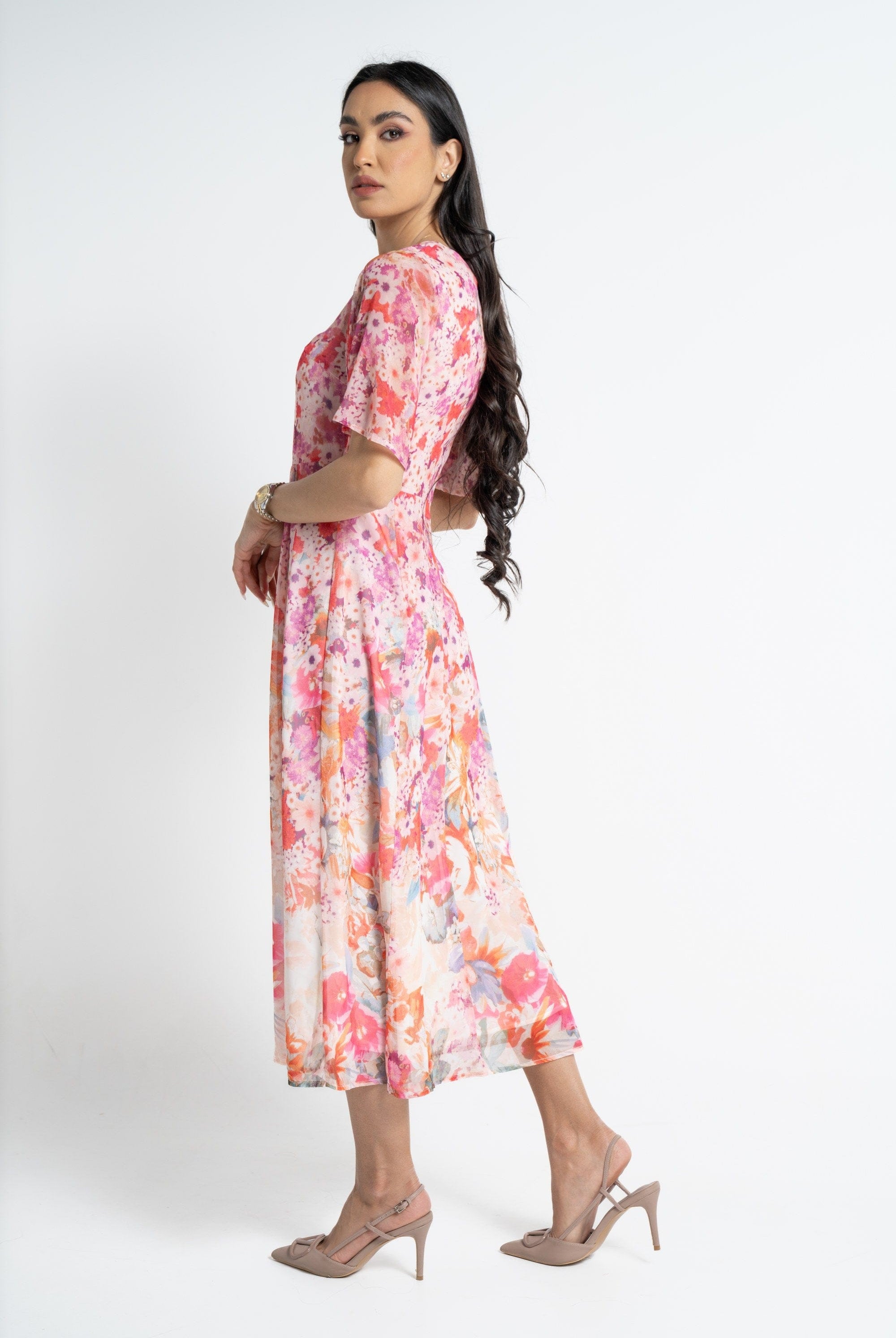 نتشي فستان ميدي بأكمام قصيرة شيفون مشجر فوشيا