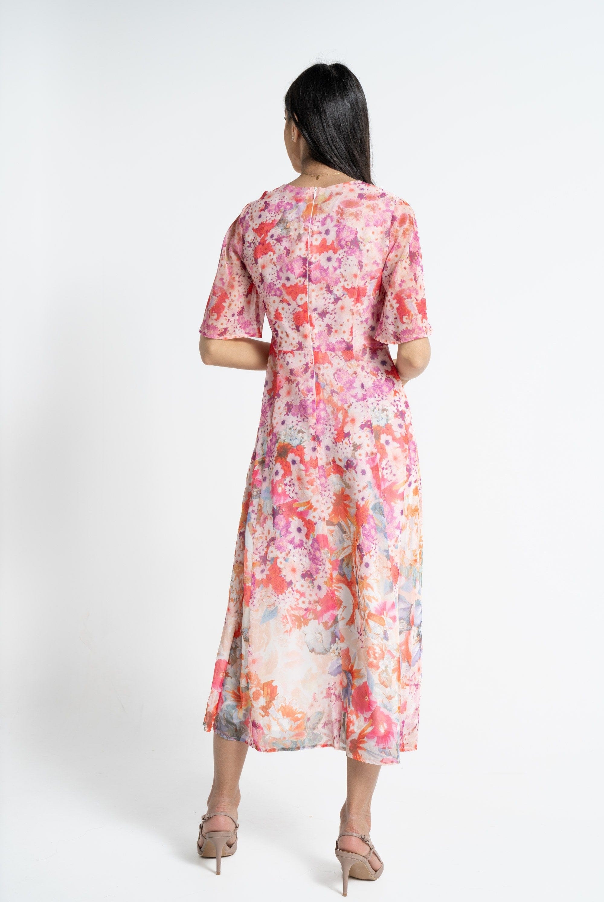 نتشي فستان ميدي بأكمام قصيرة شيفون مشجر فوشيا