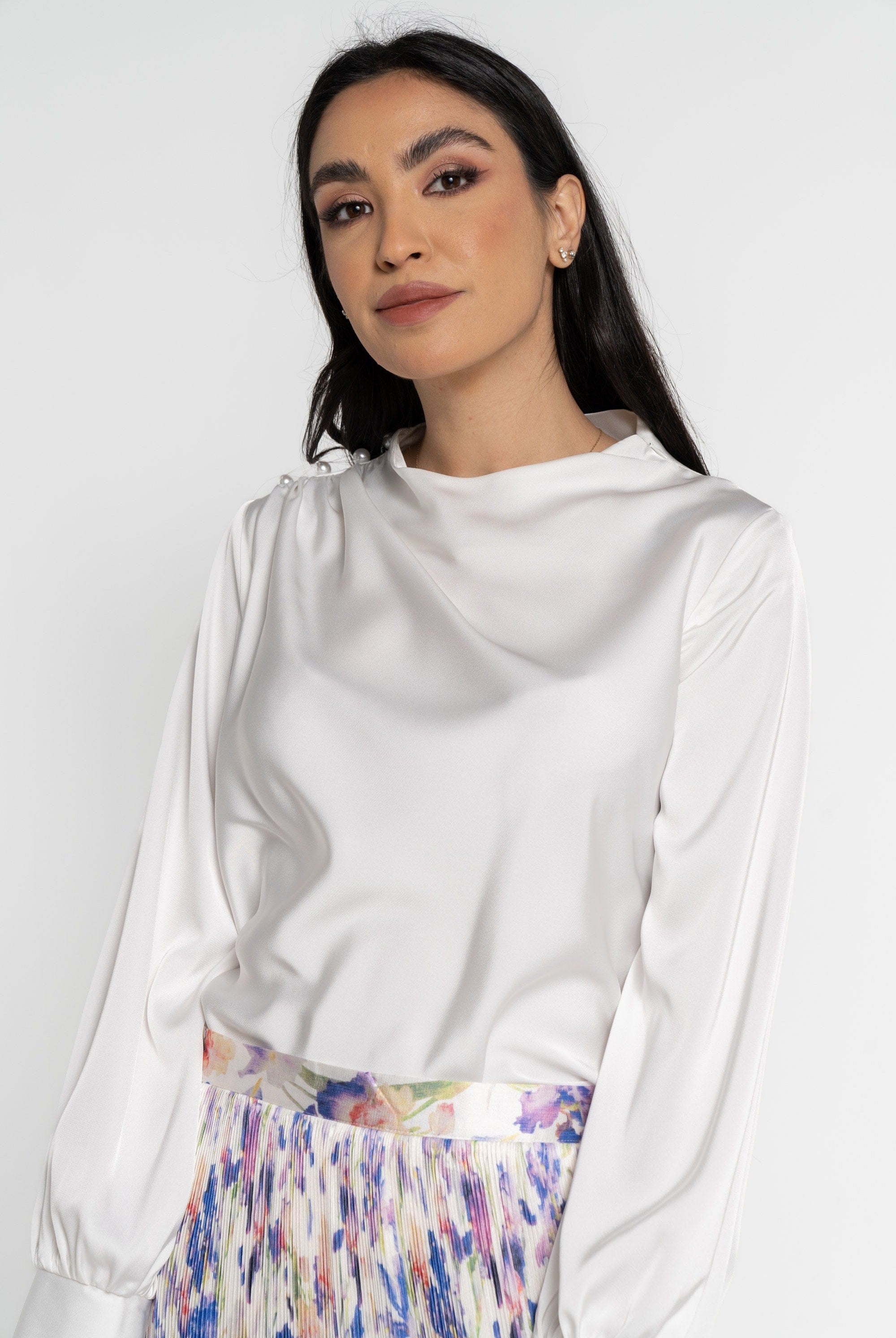 نتشي بلوزة بأكمام طويلة نسائية سادة ناعمة