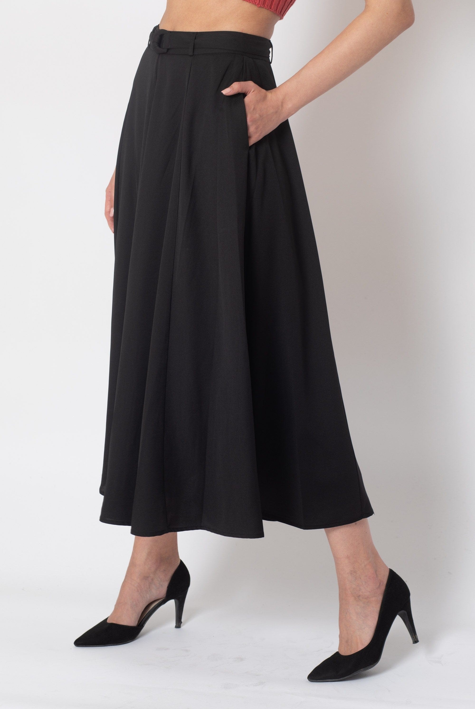 نتشي تنورة ميدي نسائية سادة بجيب جانبي أسود