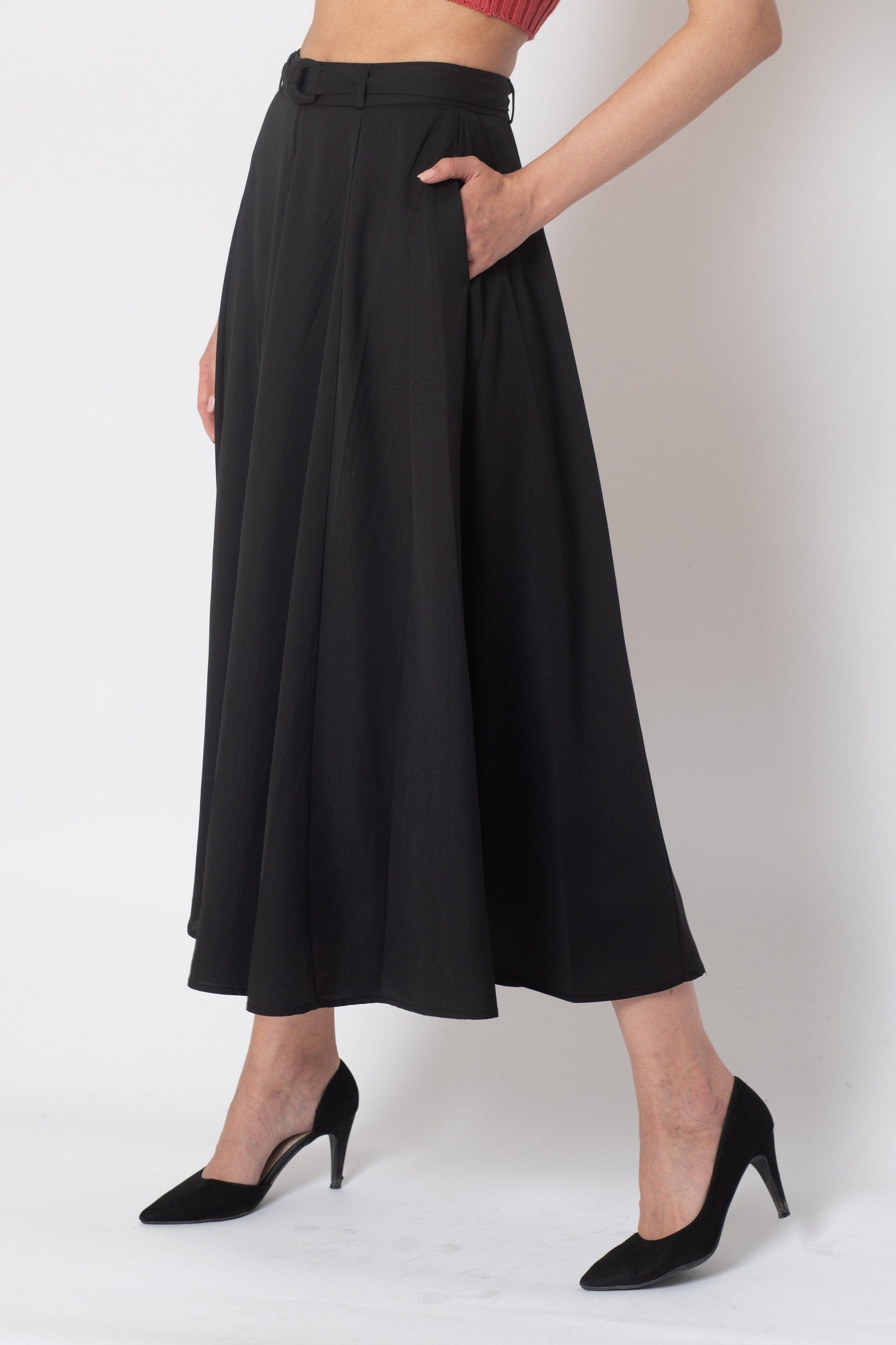 نتشي تنورة ميدي نسائية سادة بجيب جانبي أسود