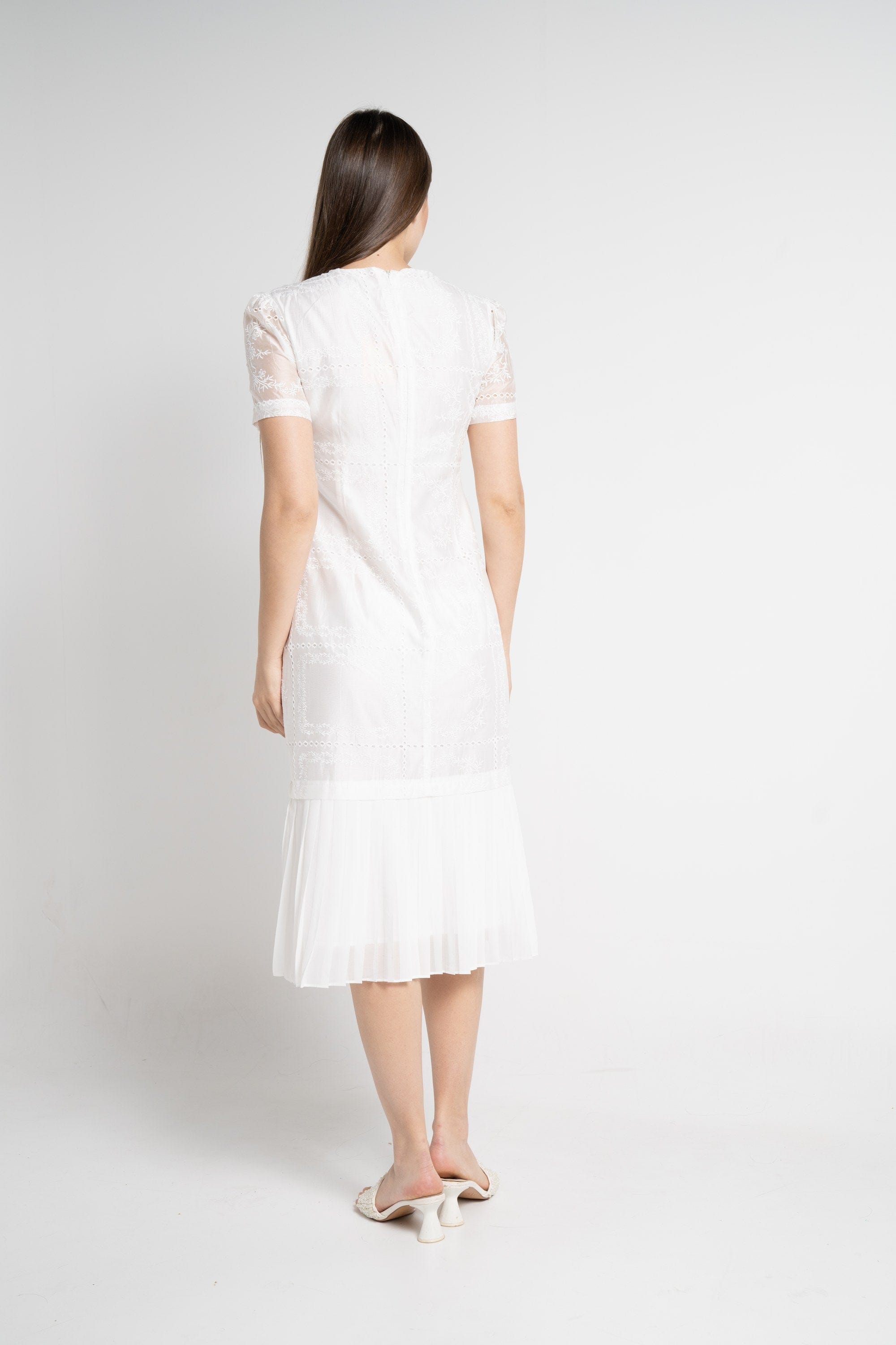 ูุชุดู ูุณุชุงู ู
ูุฏู ุจุฃูู
ุงู
ูุตูุฑุฉ ุจููุณูุฉ ู
ู ุงูุฃุณูู