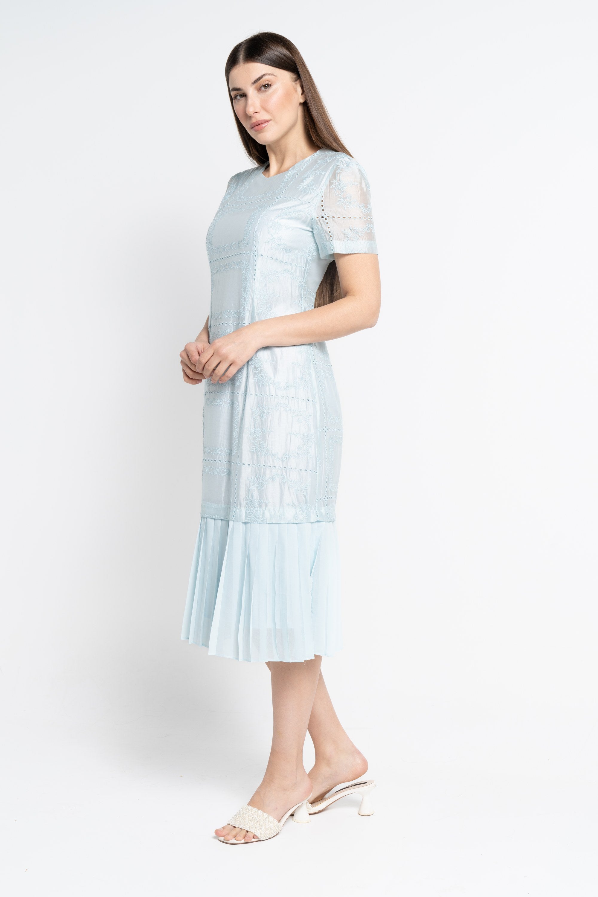 ูุชุดู ูุณุชุงู ู
ูุฏู ุจุฃูู
ุงู
ูุตูุฑุฉ ุจููุณูุฉ ู
ู ุงูุฃุณูู