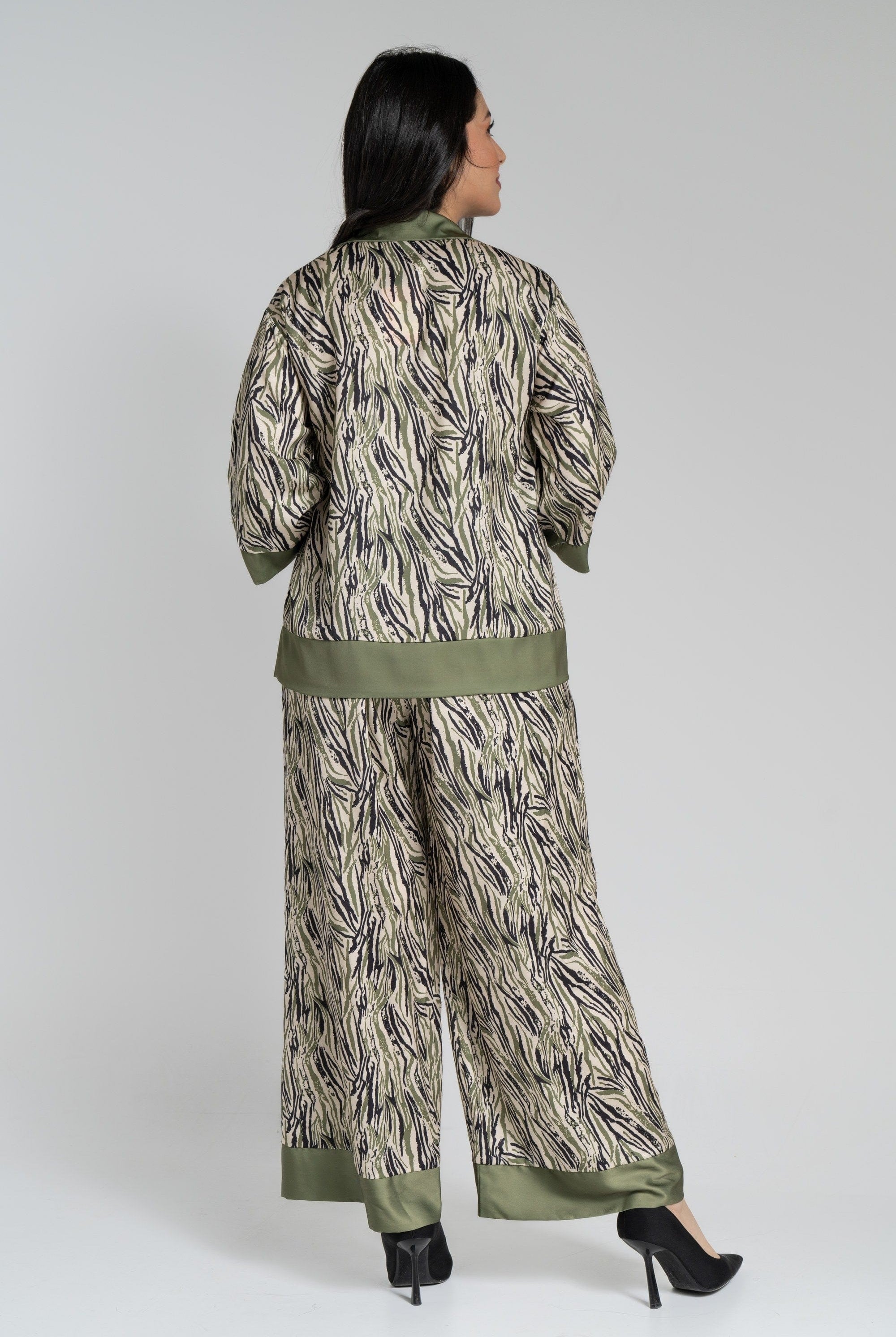 نتشي بنطلون طويل منقوش واسع سادة من أسفل نسائي أخضر جيشي