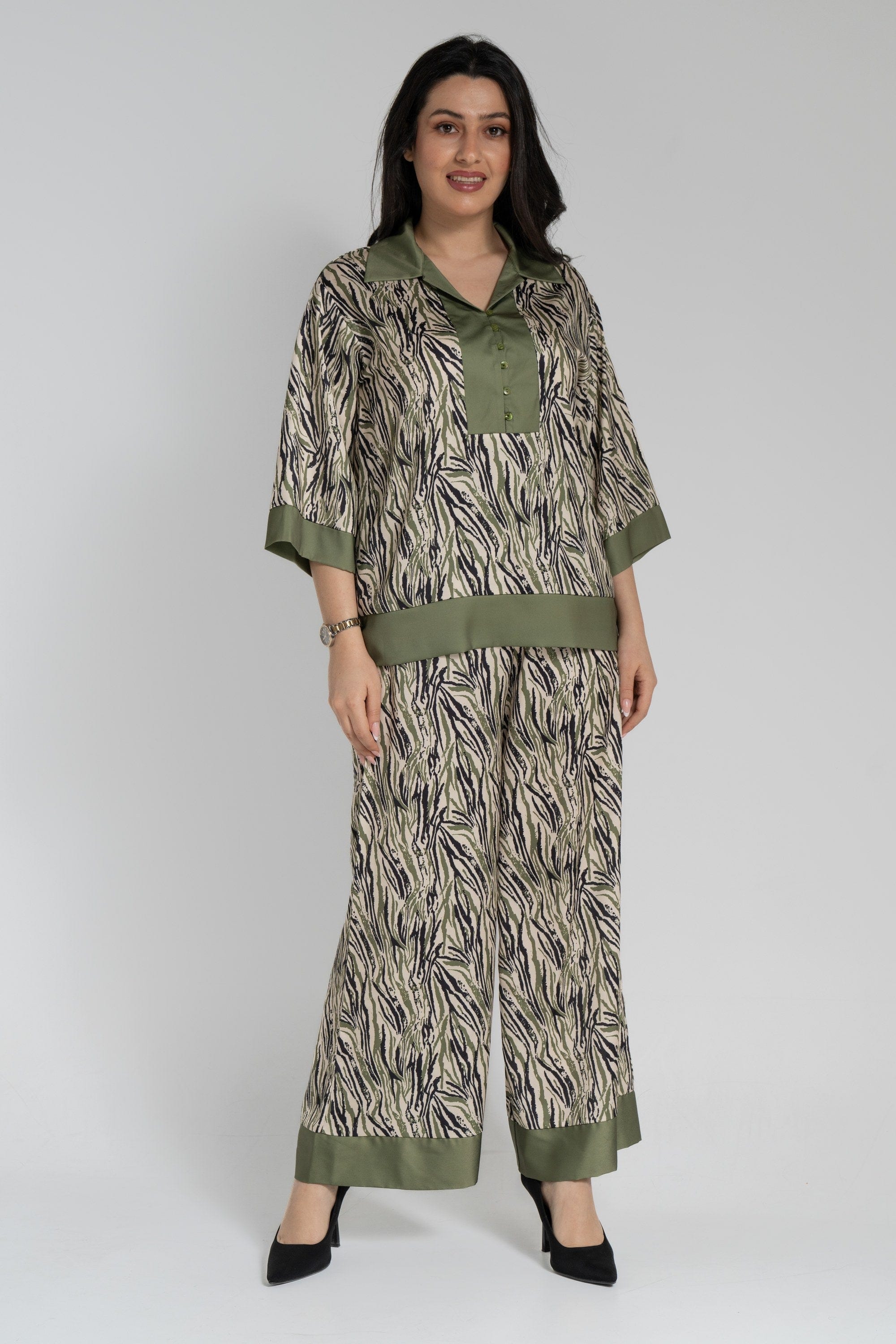 نتشي بلوزة بأكمام 3/4 منقوش نص كم واسع نسائي أخضر جيشي