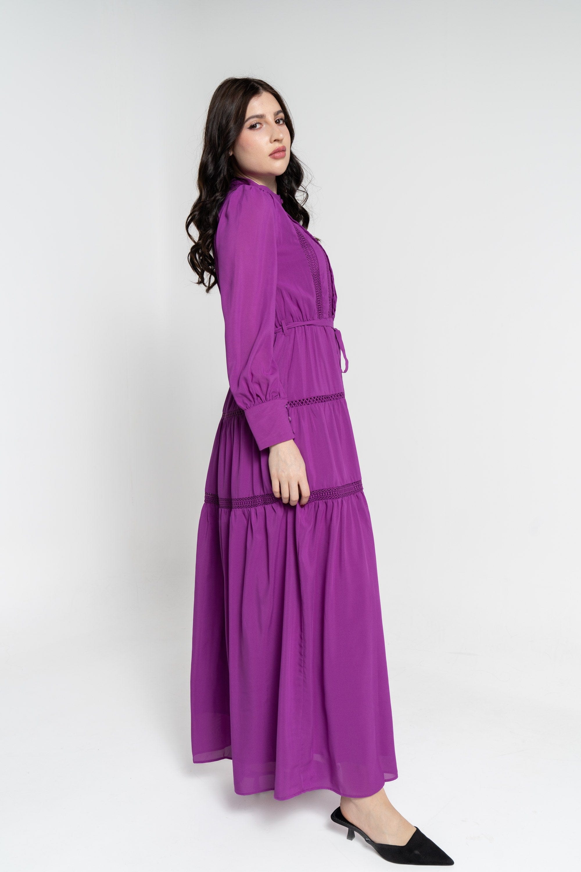 نتشي فستان ماكسي بأكمام طويلة بأزرار أمامية بربطة خصر نسائي