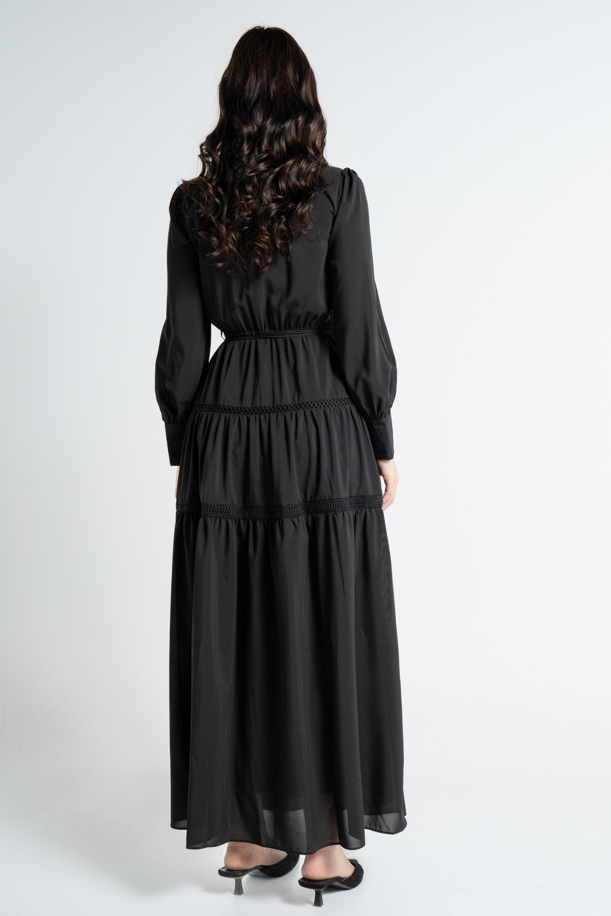 نتشي فستان ماكسي بأكمام طويلة بأزرار أمامية بربطة خصر نسائي