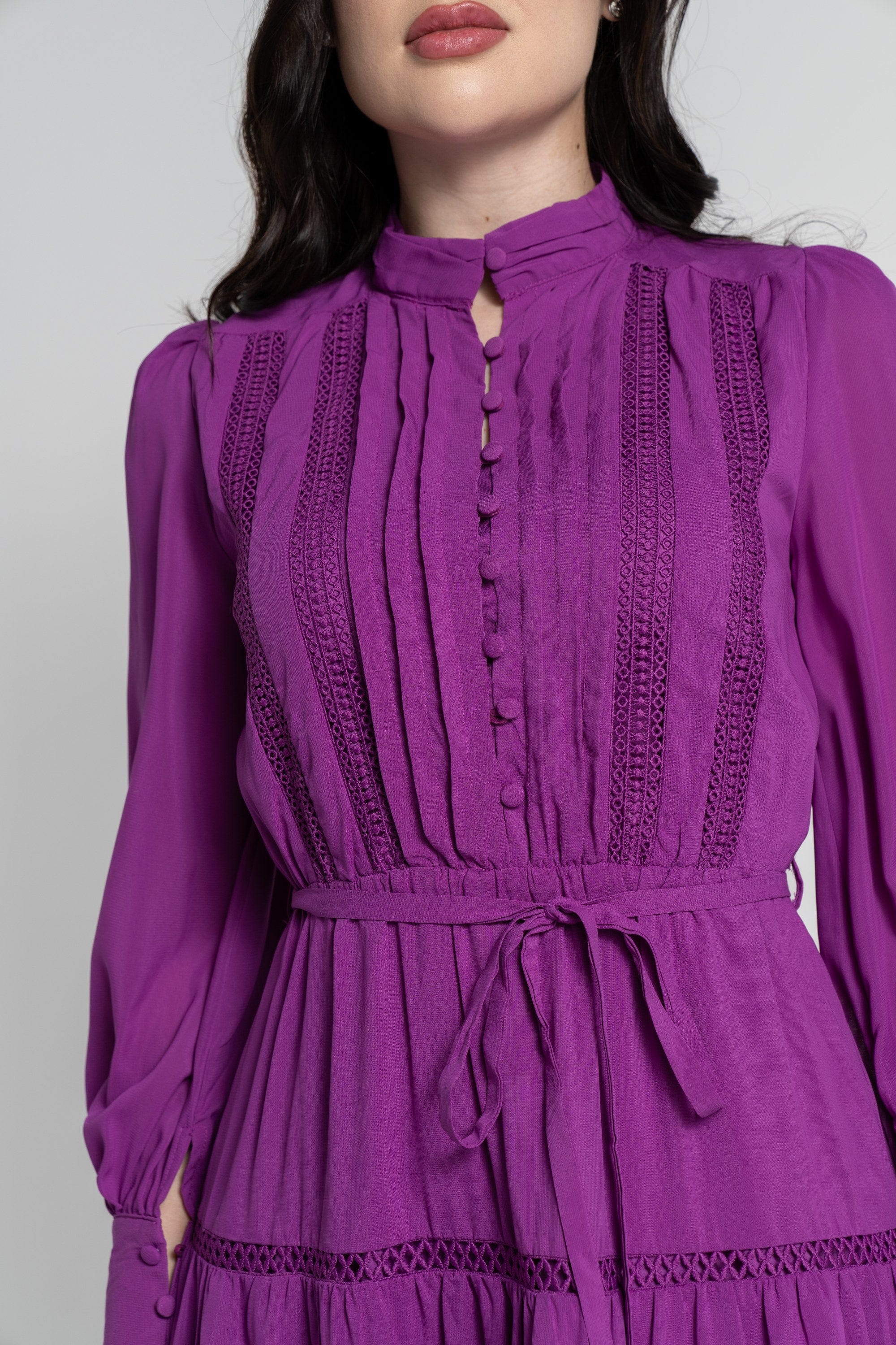 نتشي فستان ماكسي بأكمام طويلة بأزرار أمامية بربطة خصر نسائي