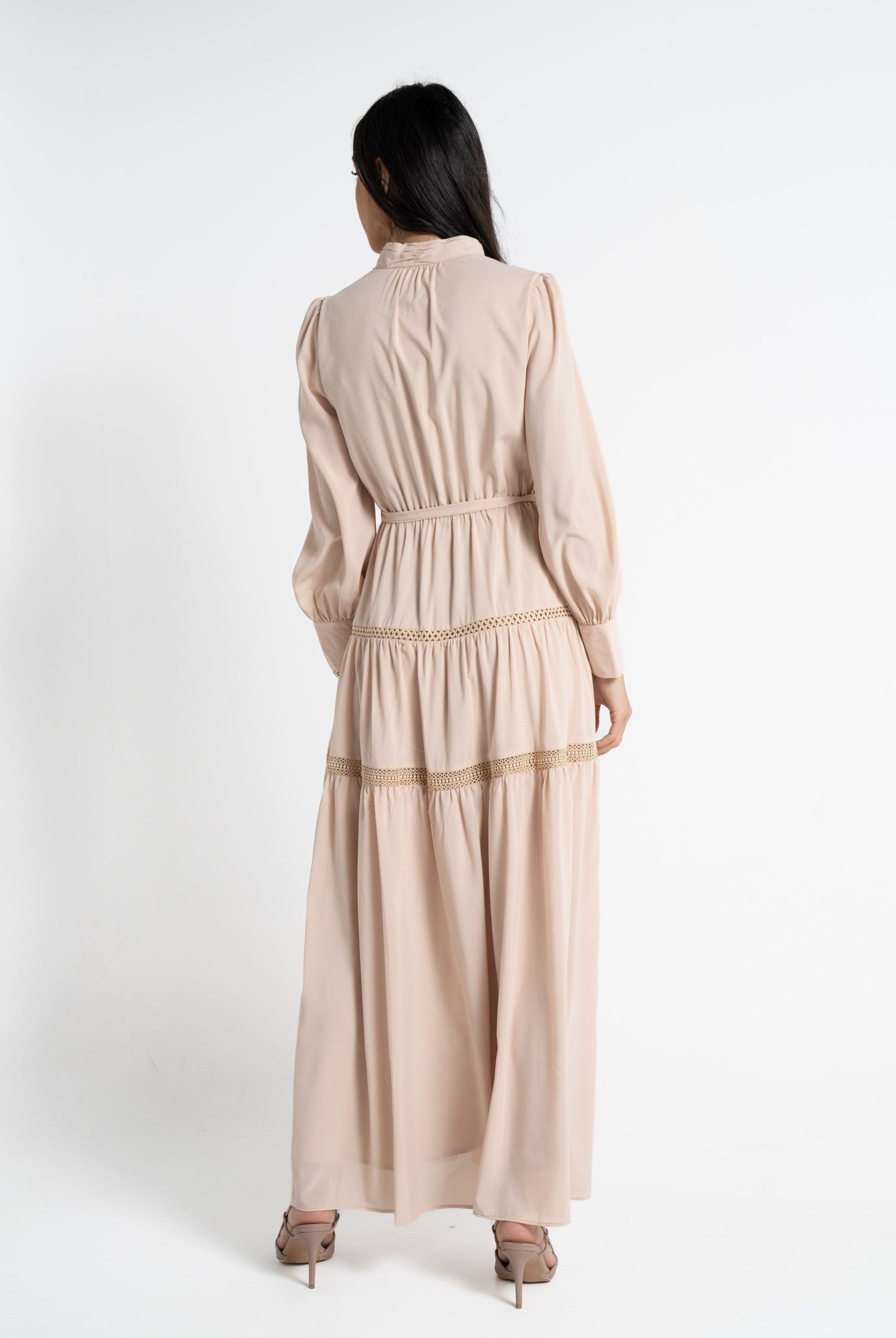 نتشي فستان ماكسي بأكمام طويلة بأزرار أمامية بربطة خصر نسائي