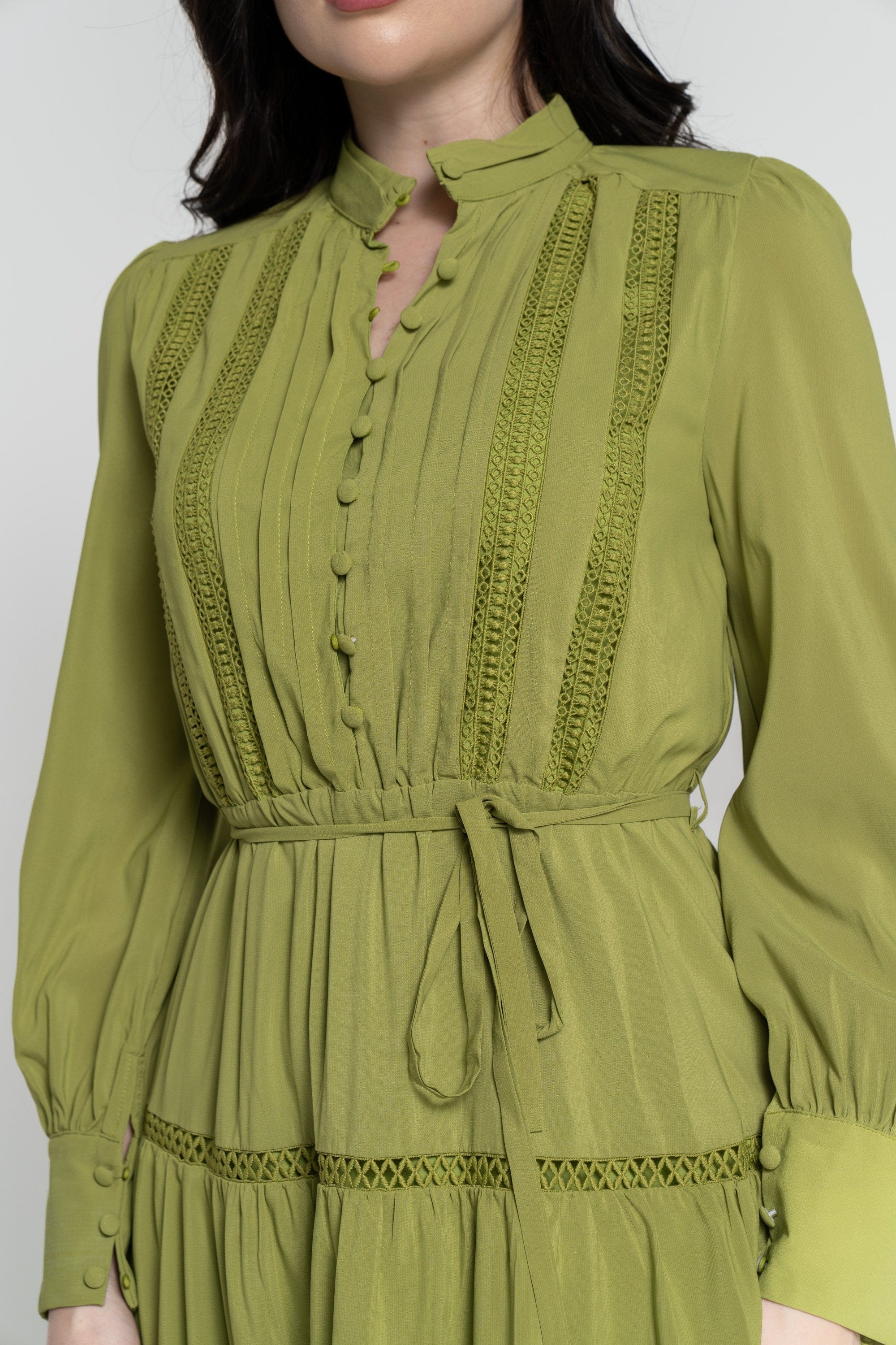 نتشي فستان ماكسي بأكمام طويلة بأزرار أمامية بربطة خصر نسائي