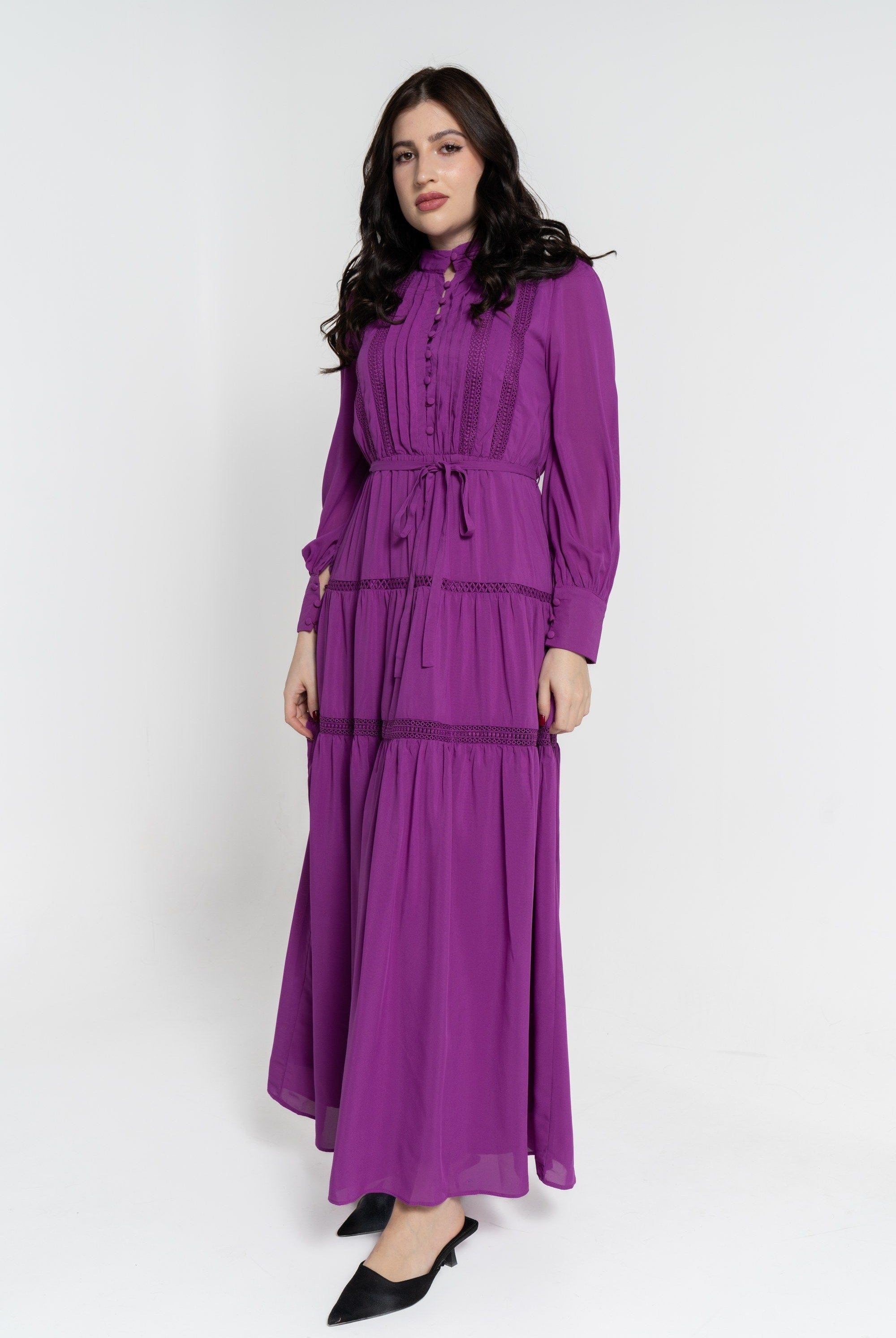 نتشي فستان ماكسي بأكمام طويلة بأزرار أمامية بربطة خصر نسائي