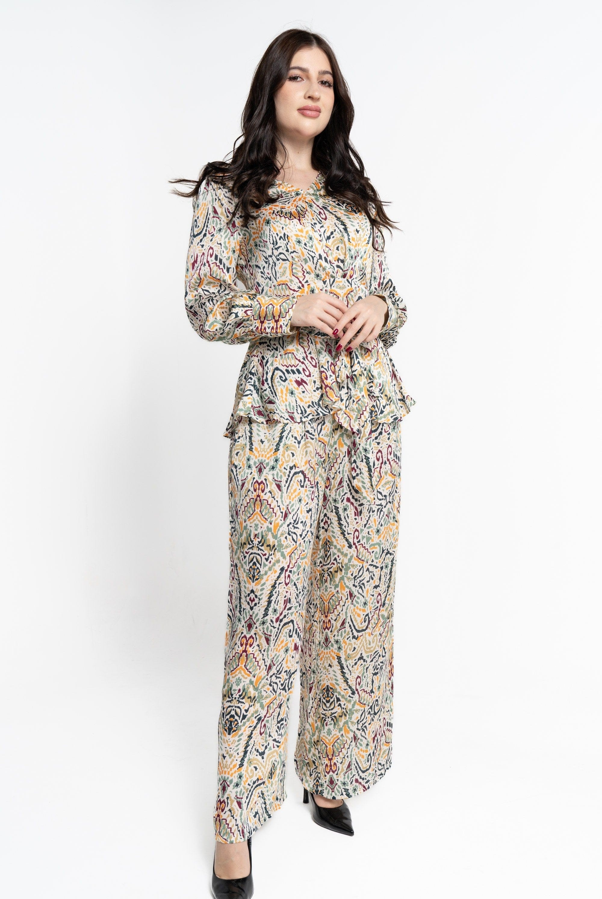 نتشي بلوزة بأكمام طويلة نسائية ناعمة مطبوعة بيج