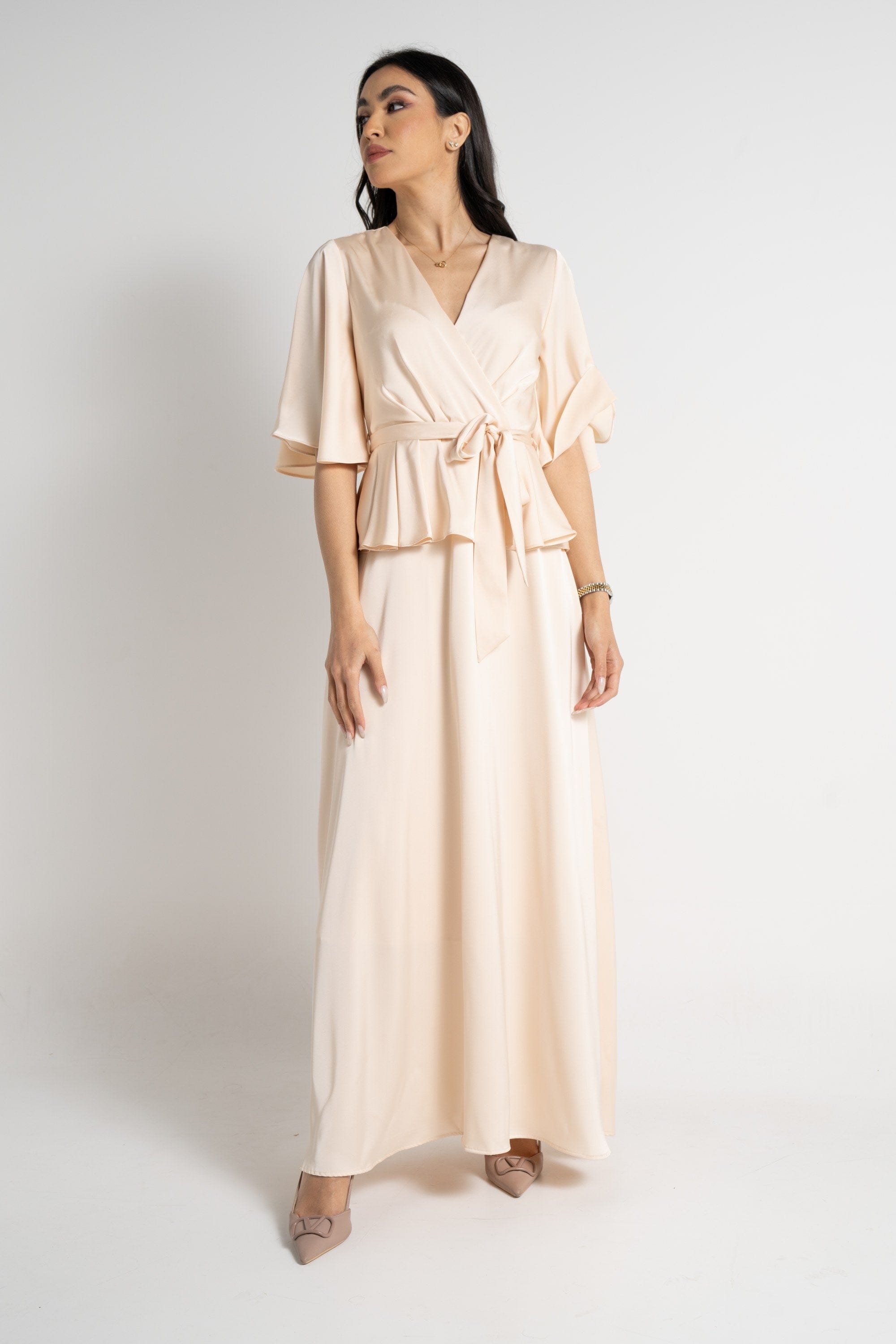 نتشي فستان ماكسي بأكمام قصيرة لف برباط خصر