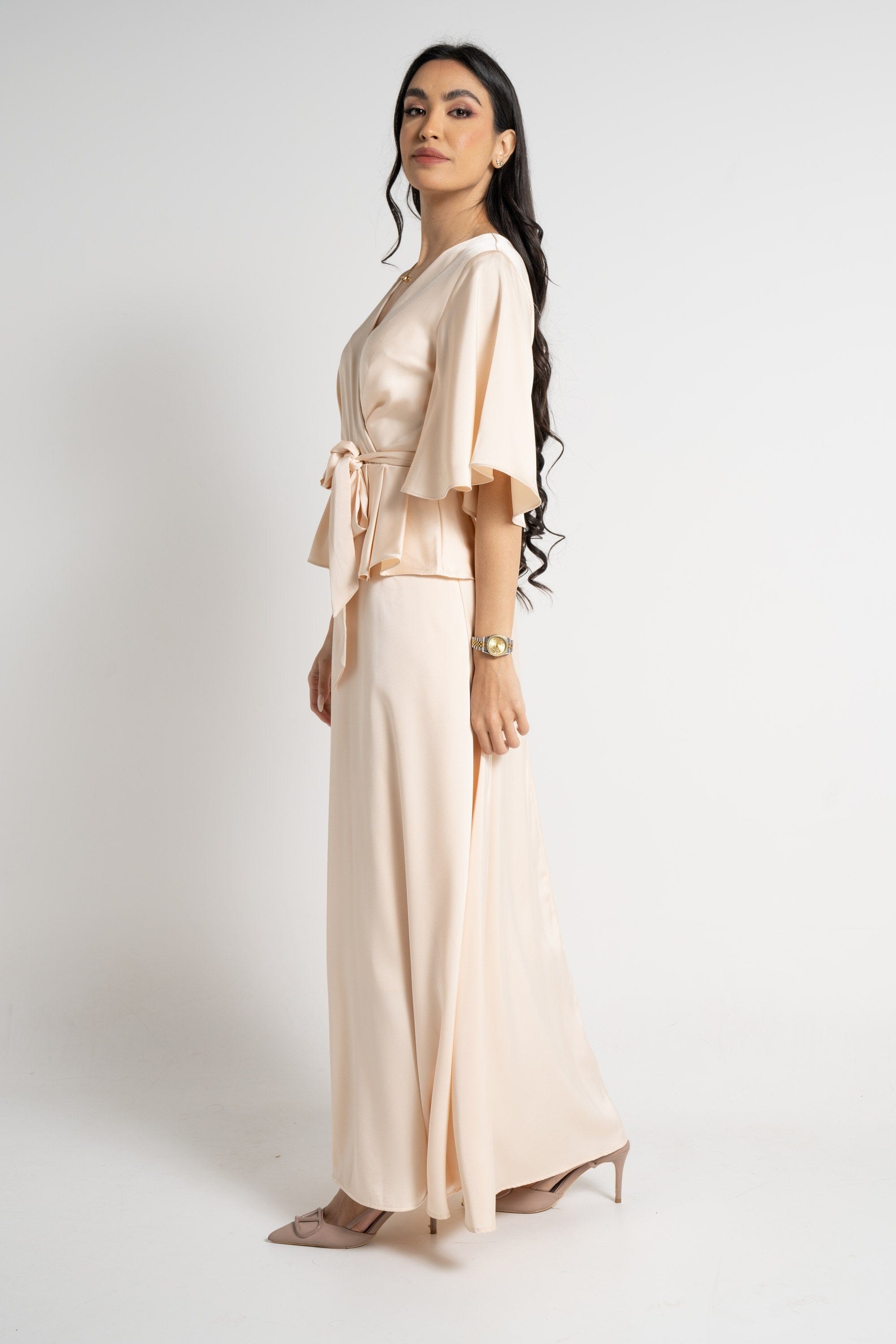 نتشي فستان ماكسي بأكمام قصيرة لف برباط خصر