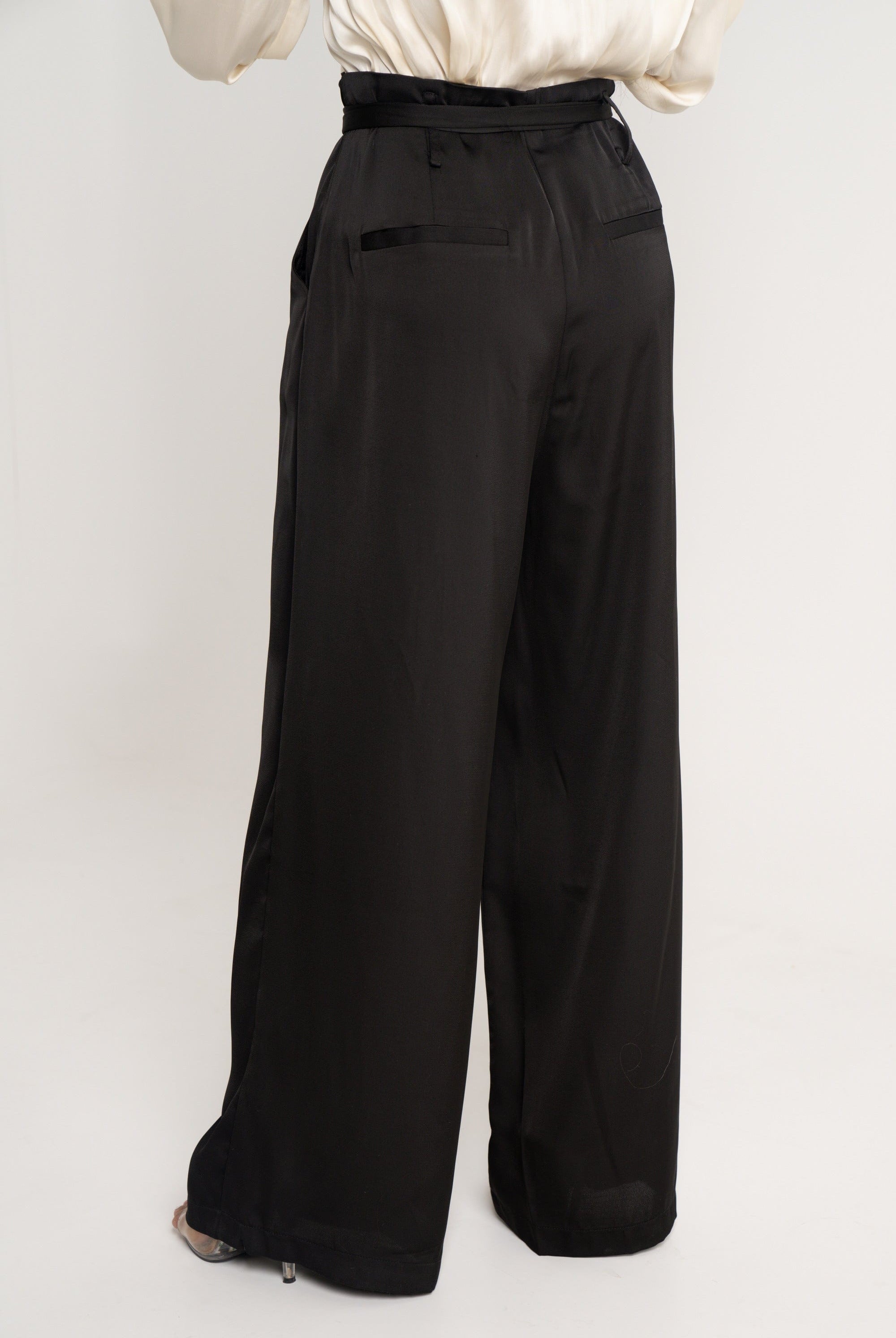 نتشي بنطلون سادة خصر مرتفع بزرار ورباط طويل