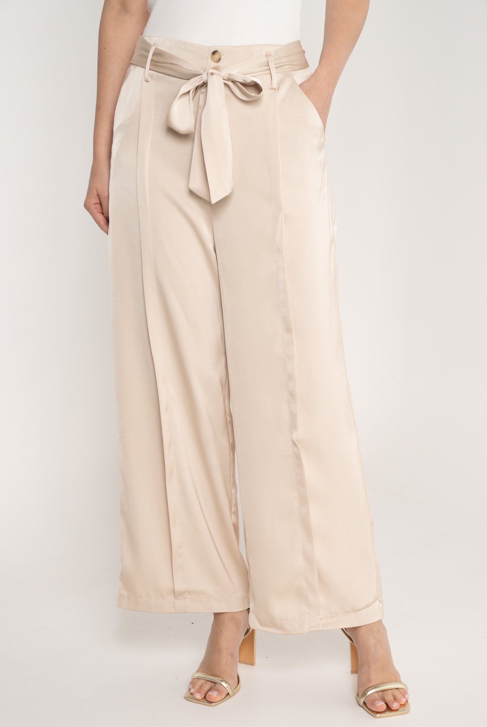 نتشي بنطلون سادة خصر مرتفع بزرار ورباط طويل