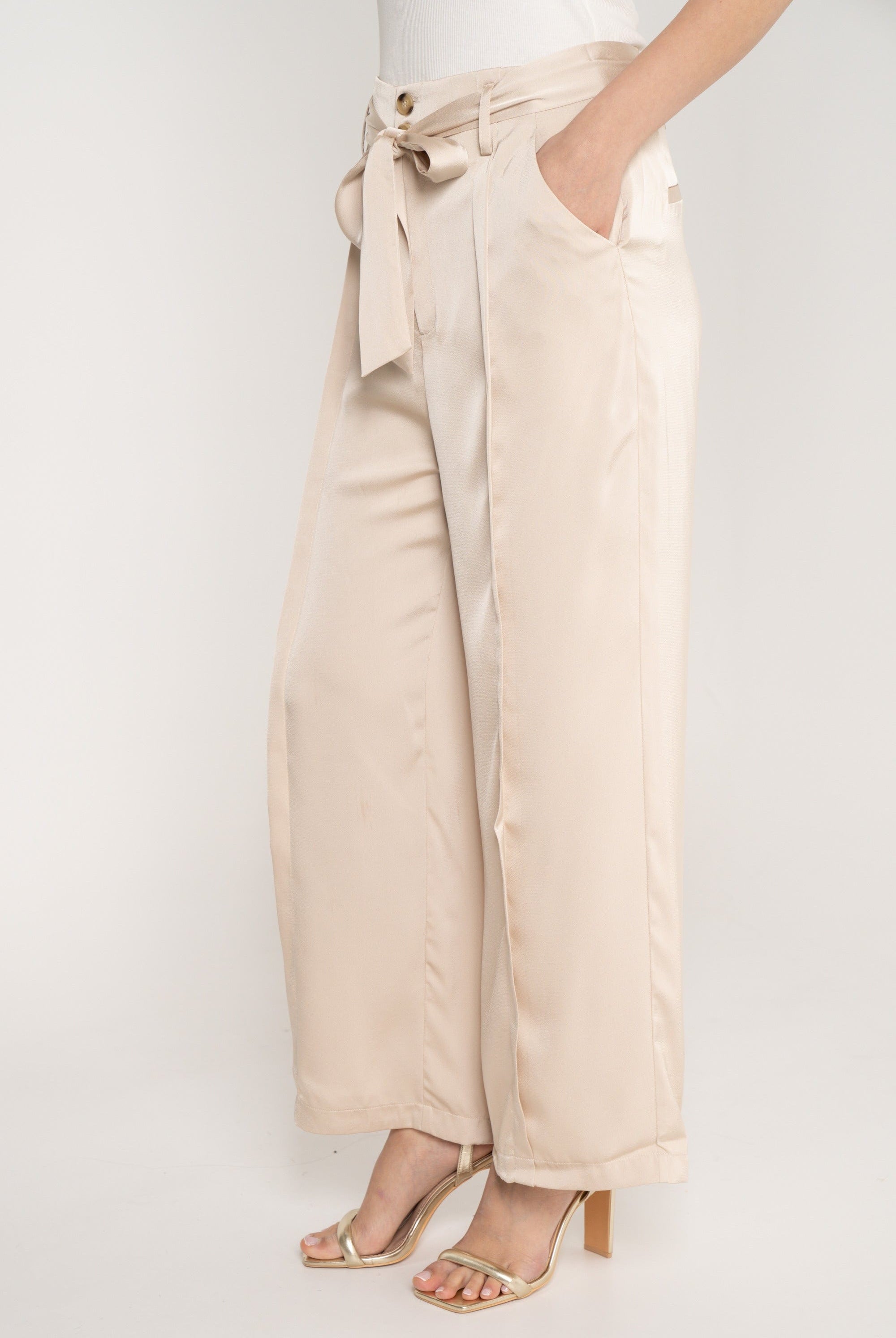 نتشي بنطلون سادة خصر مرتفع بزرار ورباط طويل