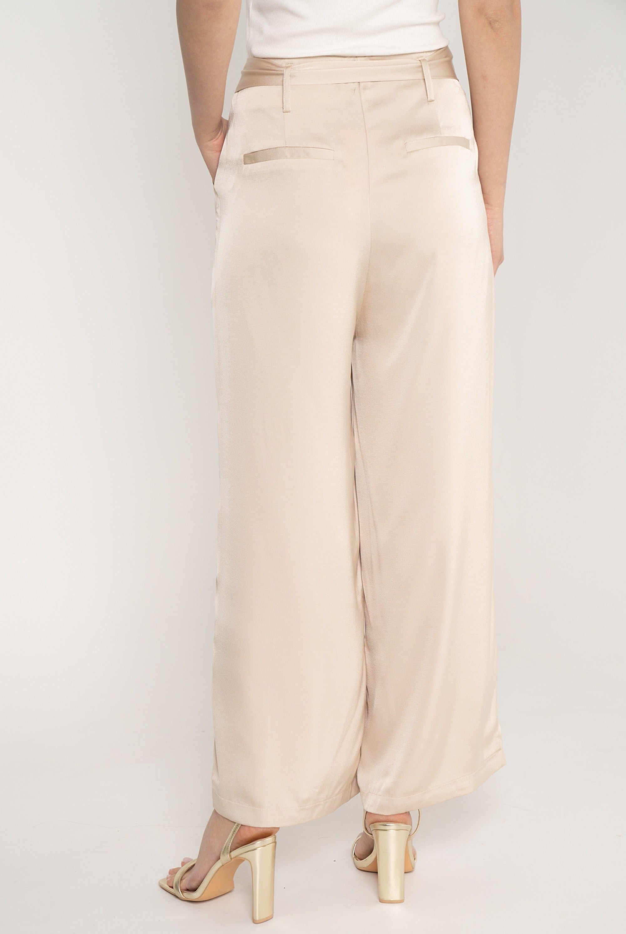 نتشي بنطلون سادة خصر مرتفع بزرار ورباط طويل