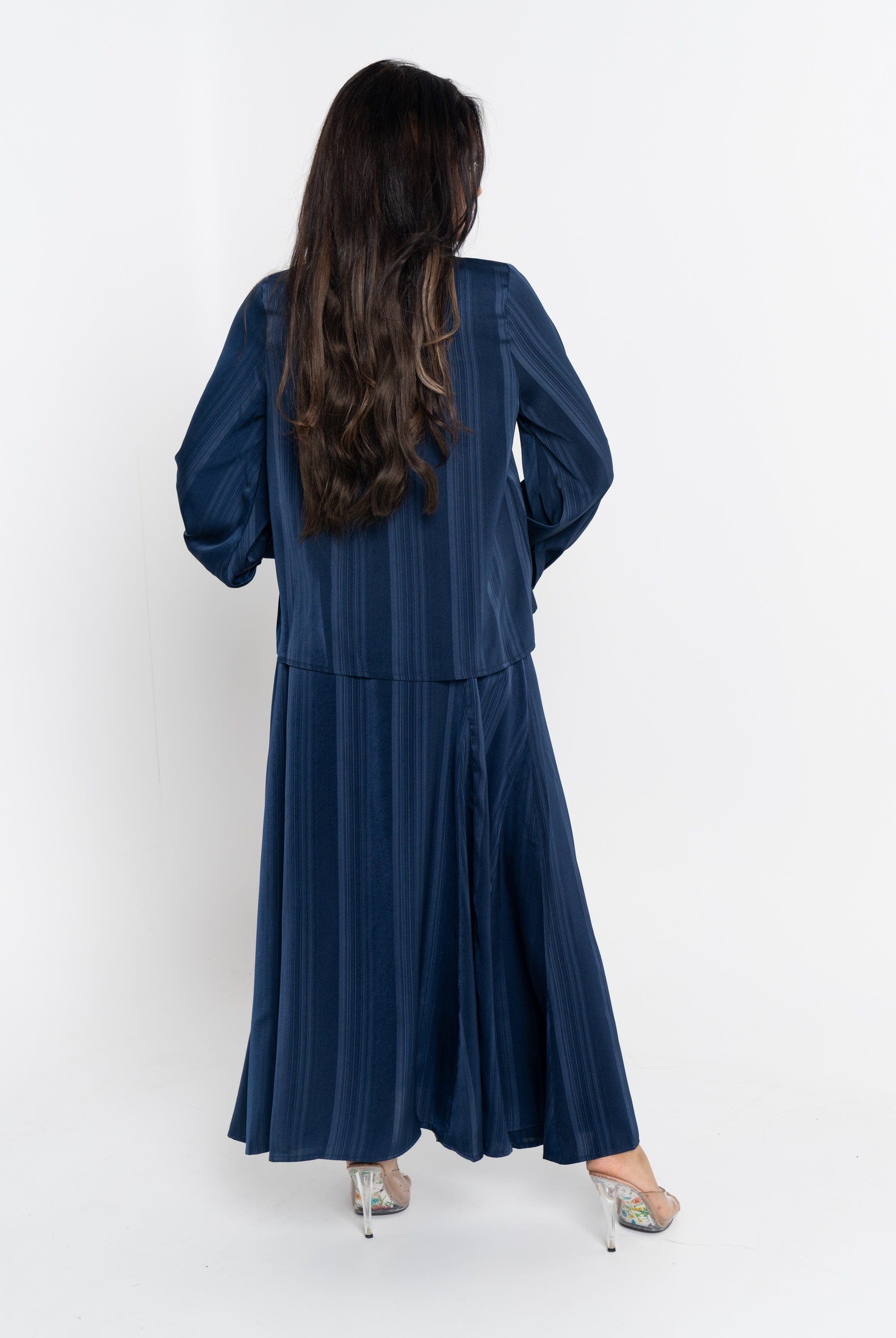 نتشي تنورة ميدي وسيعة مقلمة