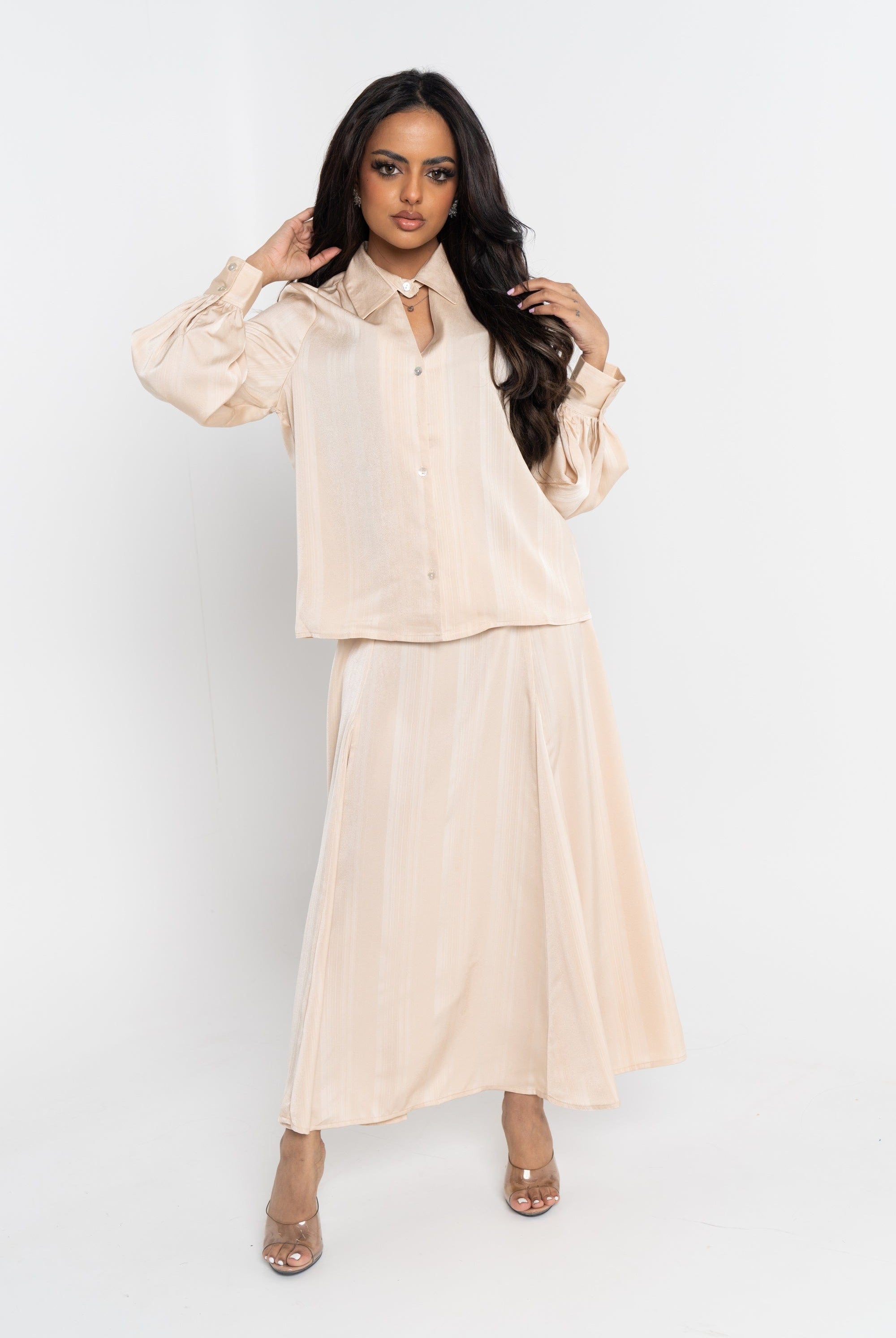 نتشي تنورة ميدي وسيعة مقلمة