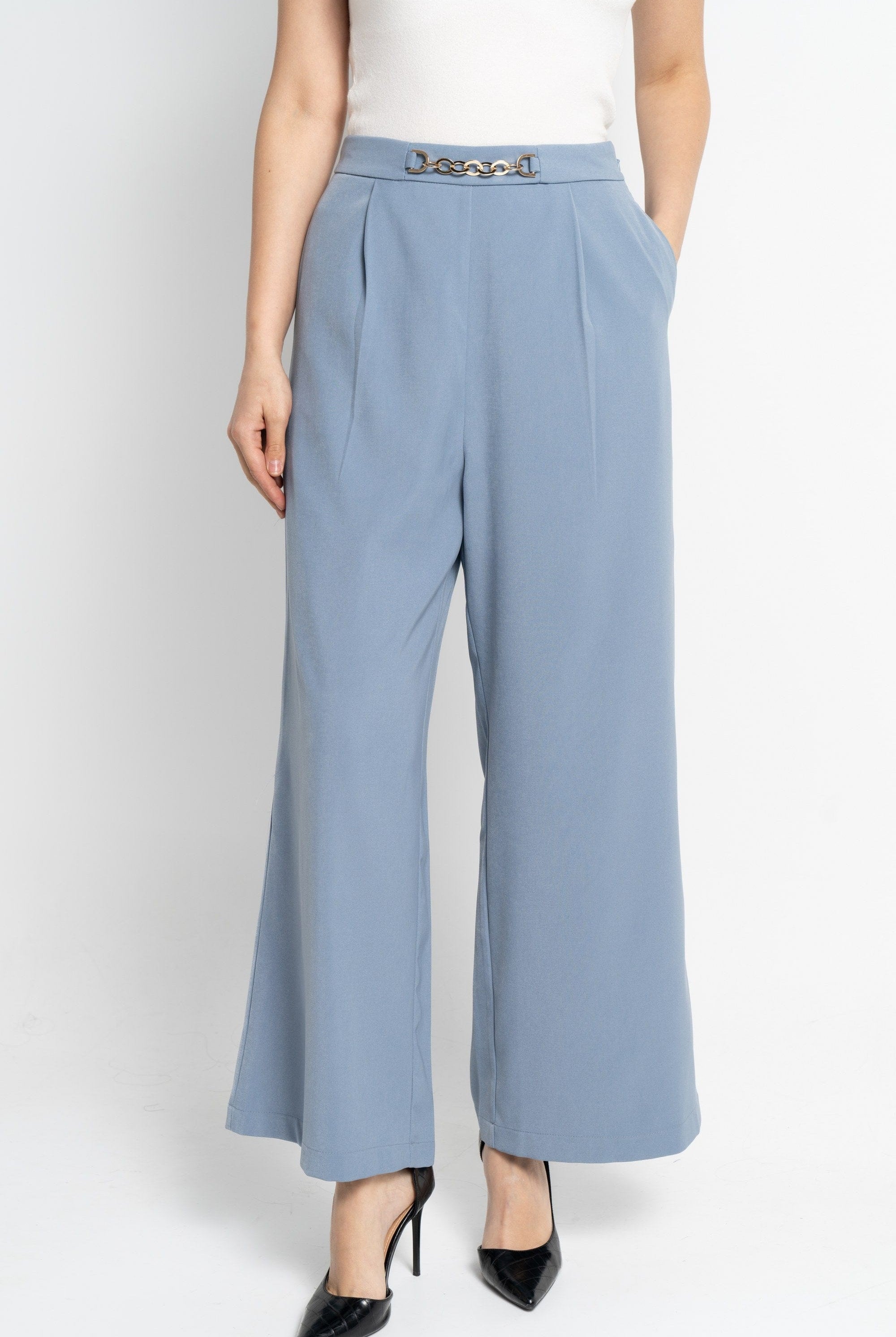 نتشي بنطلون طويل واسع مزين بسلسلة أمامية نسائي