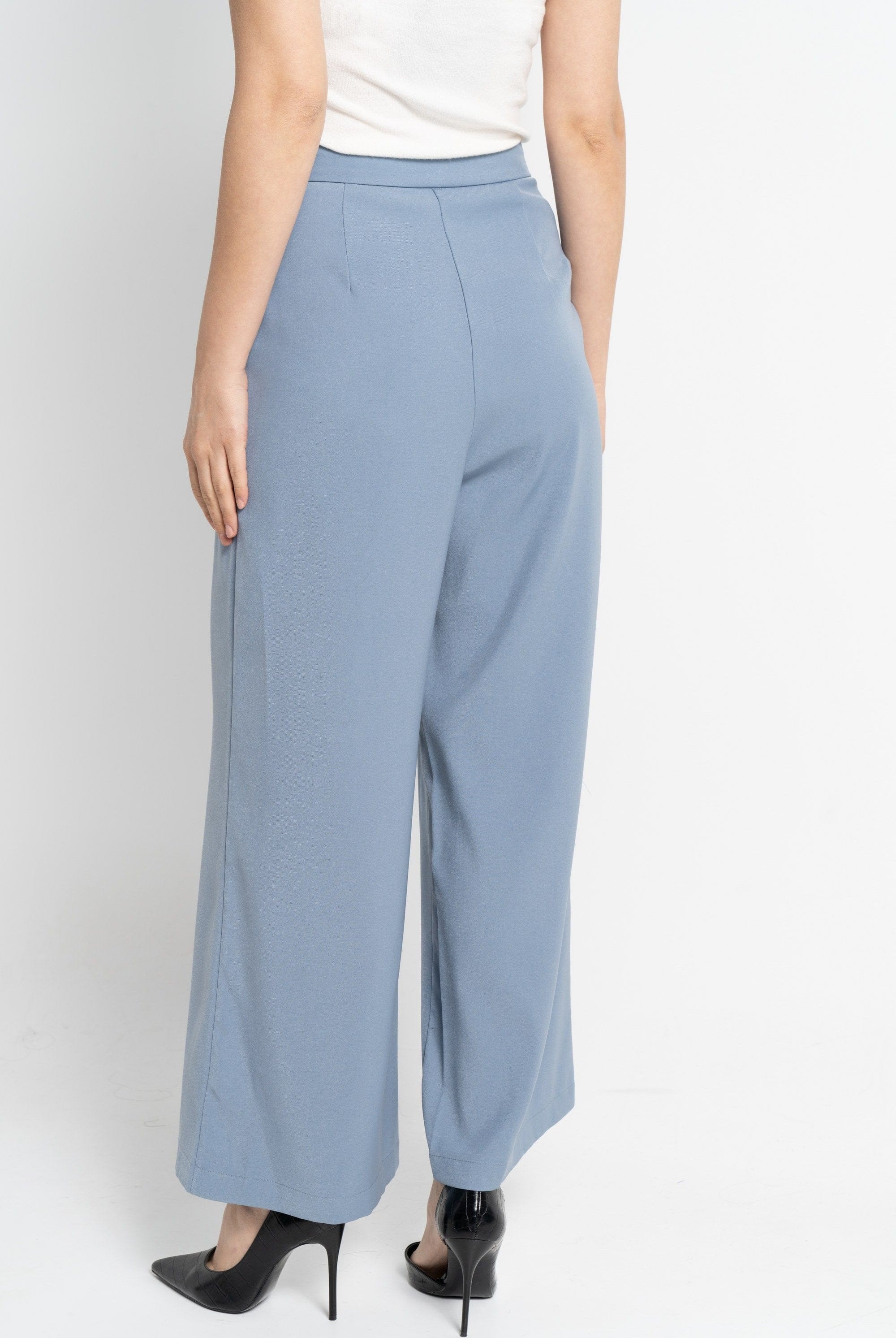 نتشي بنطلون طويل واسع مزين بسلسلة أمامية نسائي